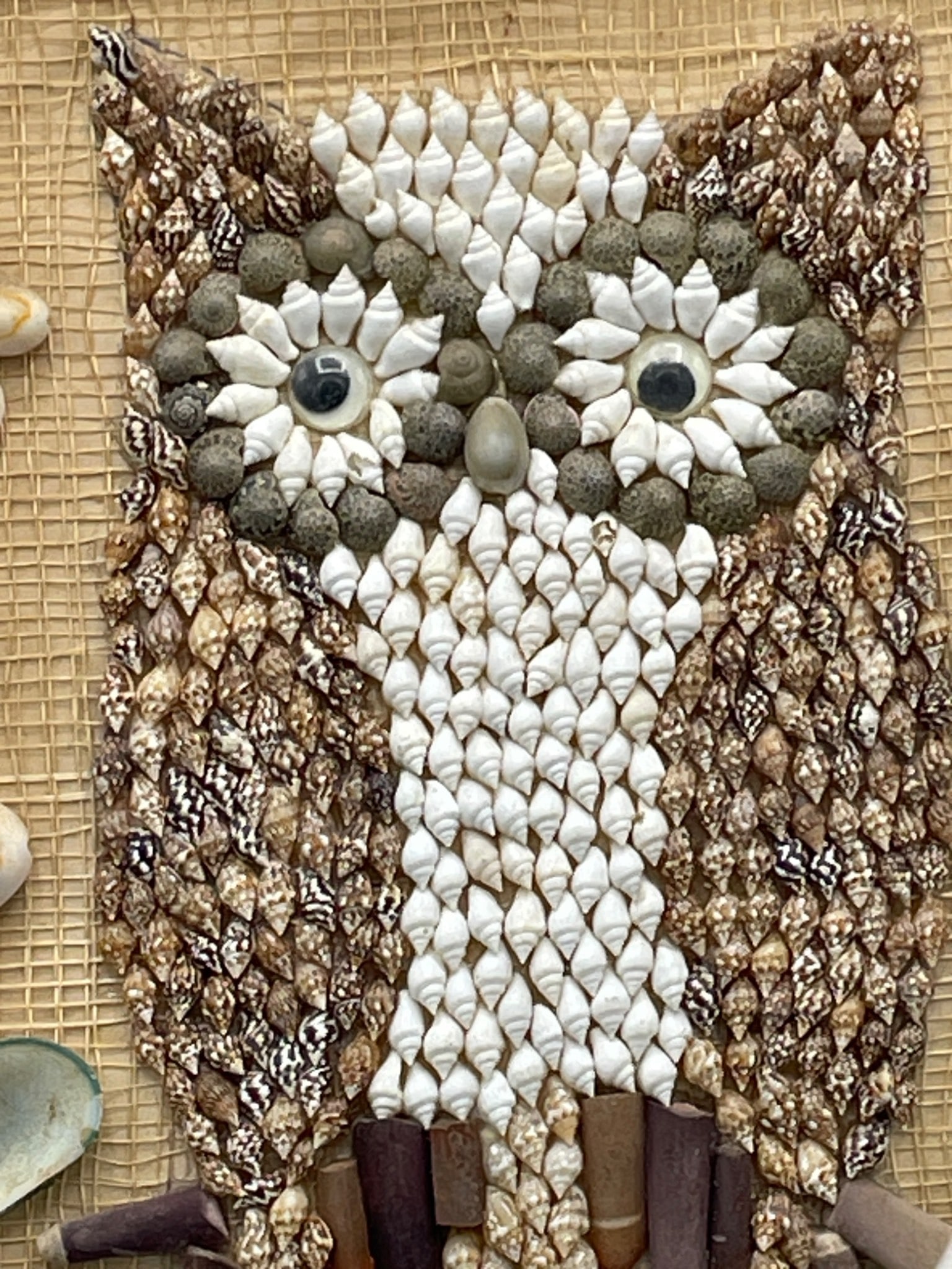 Handmade Oval Wall Art with Owl Design Made of Shells - 2