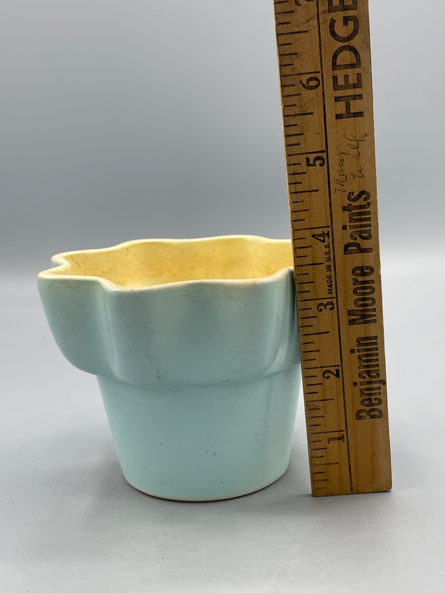 Haeger USA 150 Ceramic Planter with Scalloped Design - 4