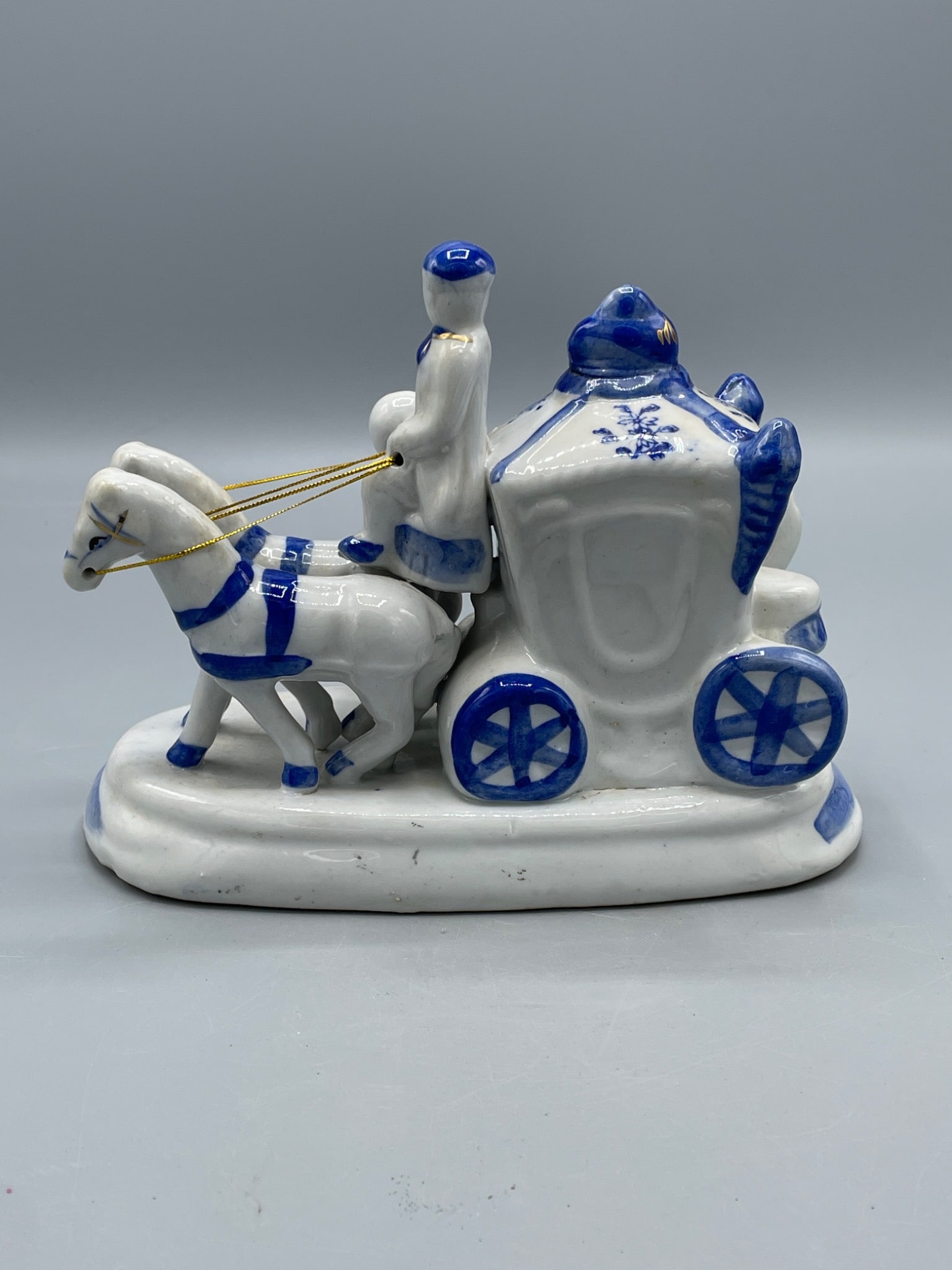 Ceramic Carriage Figurine With Blue And White Design, Approx. 6.5 Inches Tall - 3