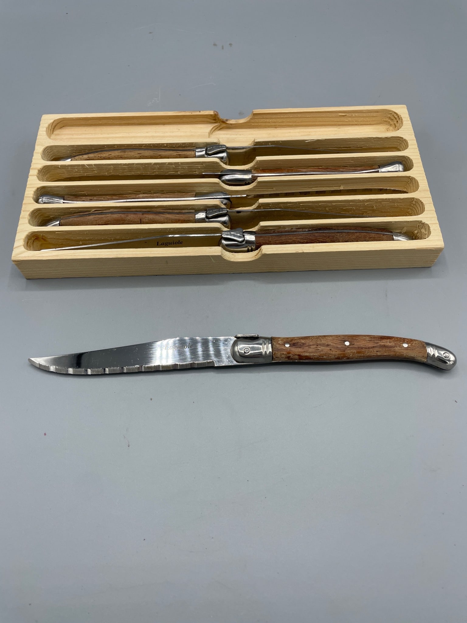 Laguiole Steak Knives with Wood Handles in Wooden Storage Box - 3