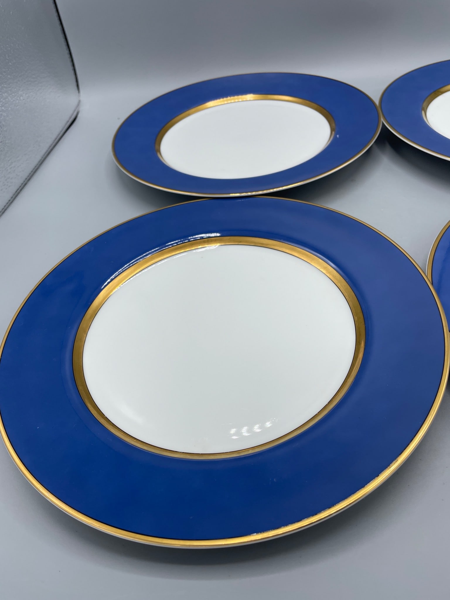 Four Fitz and Floyd Renaissance Dinner Plates, Model FF26 - 3