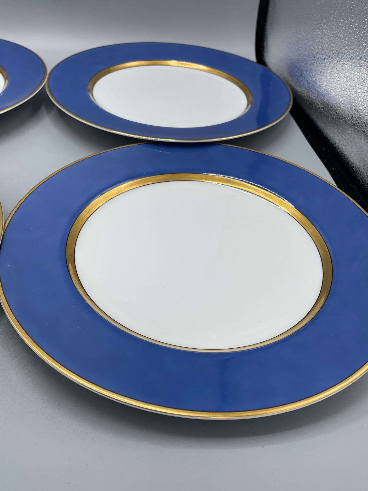 Four Fitz and Floyd Renaissance Dinner Plates, Model FF26 - 4