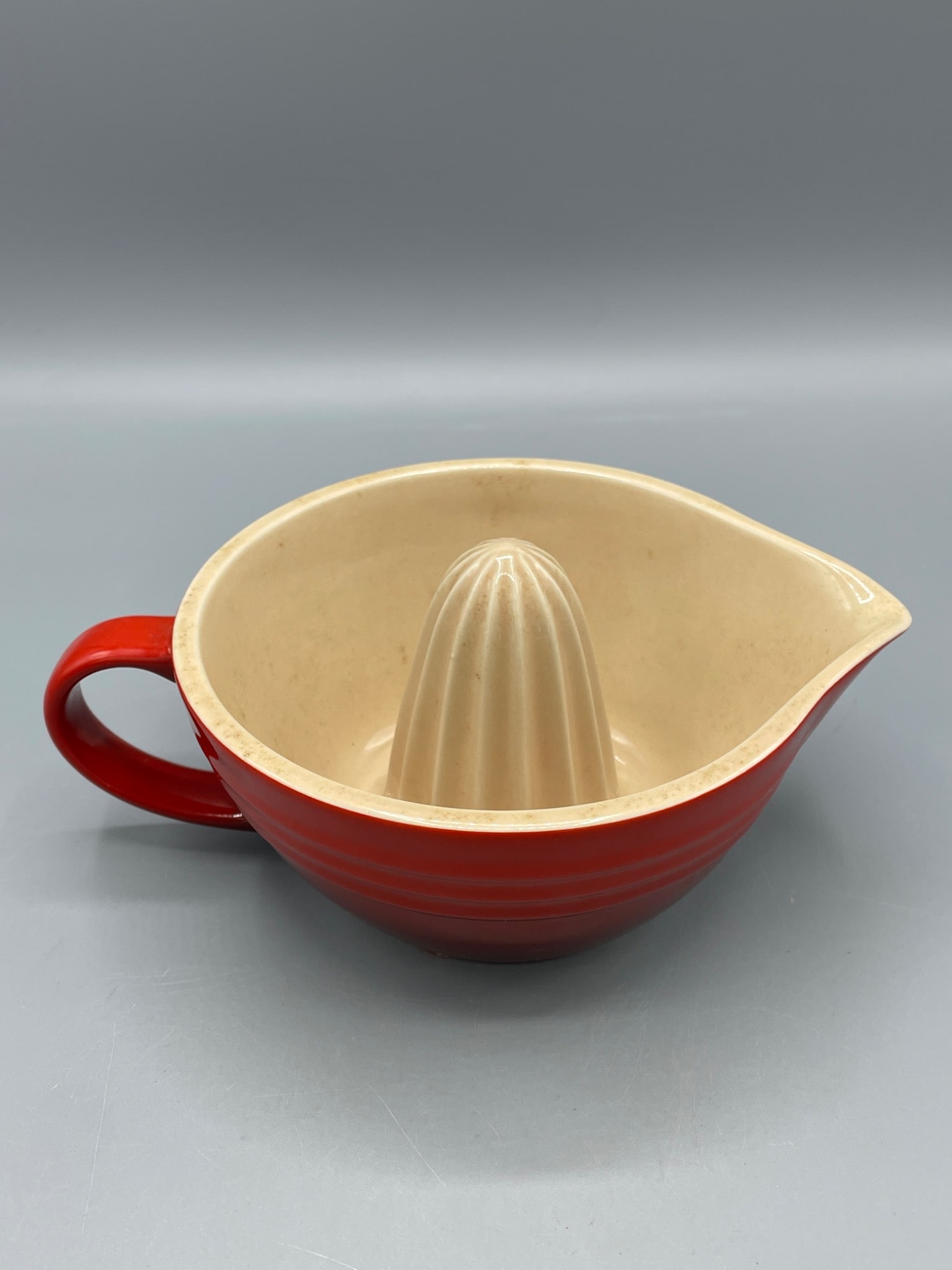 Le Creuset Red Ceramic Juicer With Handle and Pour Spout - 2