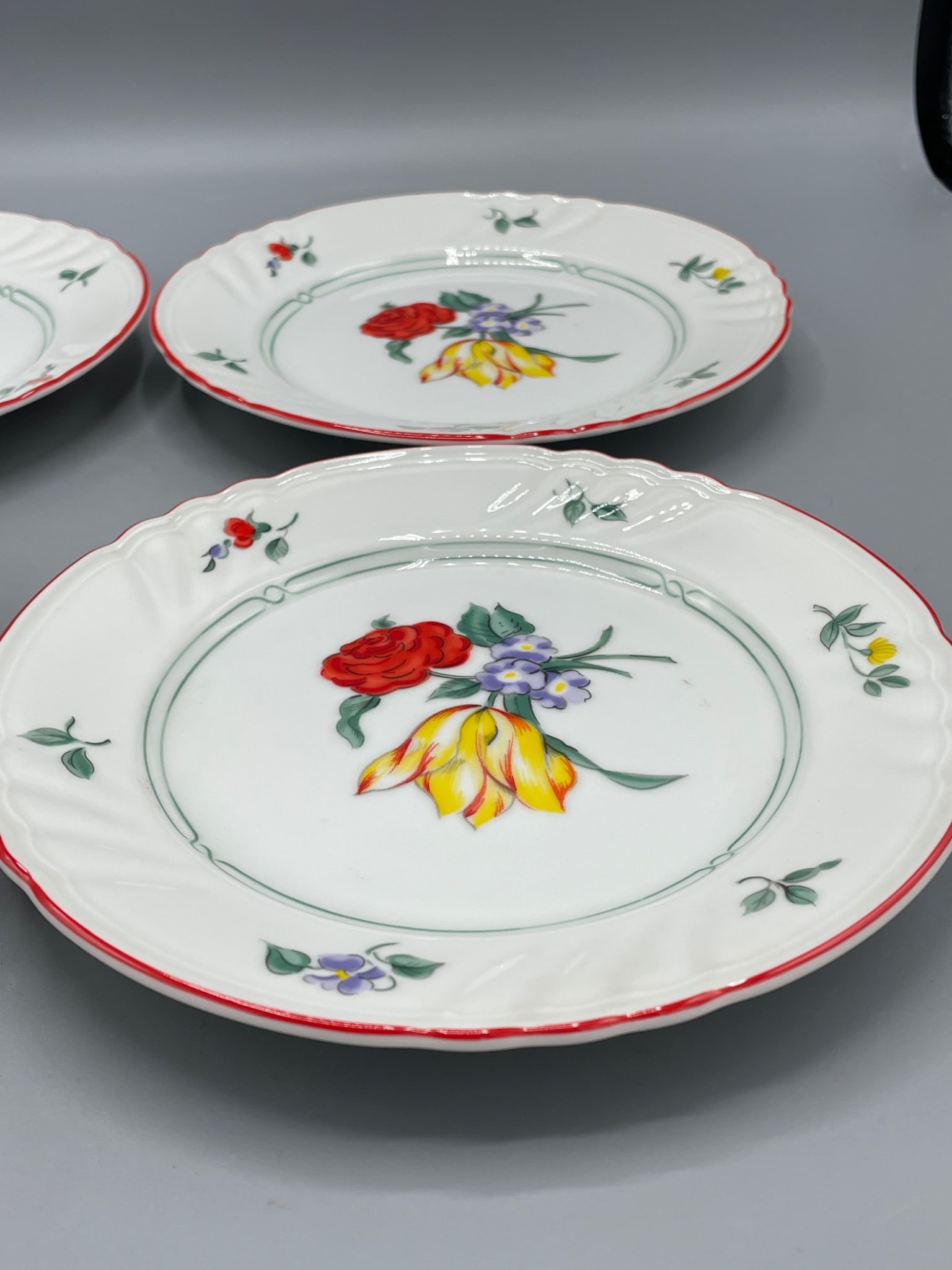 4 Fitz and Floyd 'Printemps' Fine Porcelain Plates, Model 212 - 2