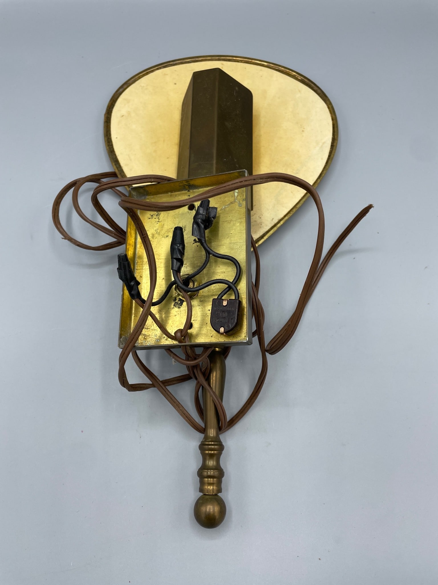 Mid century Wall Mount Light Fixture with Brass Detailing and Fan-Shaped Backplate - 3