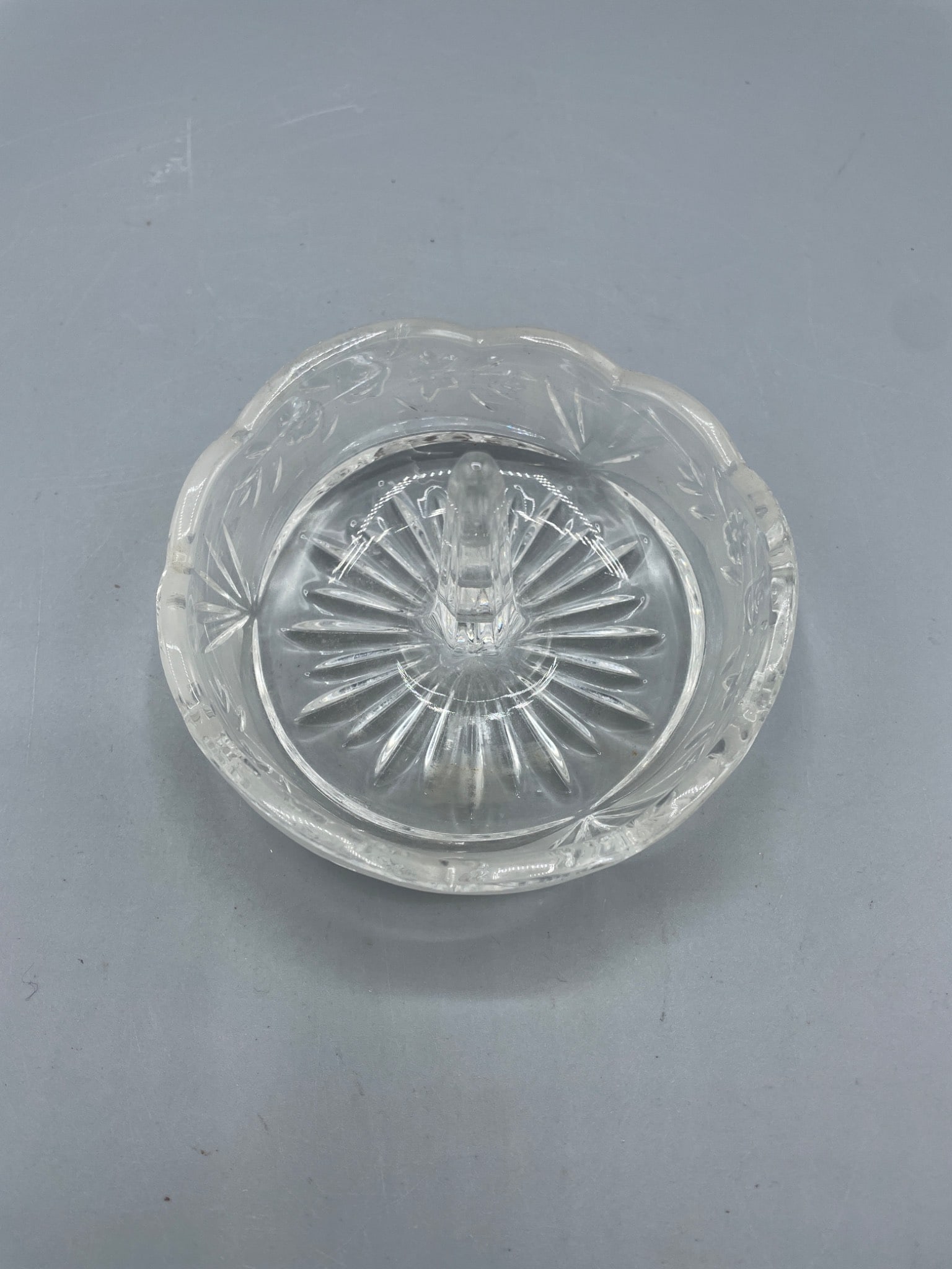 Glass Ring Holder Dish with Engraved Floral Pattern - 2