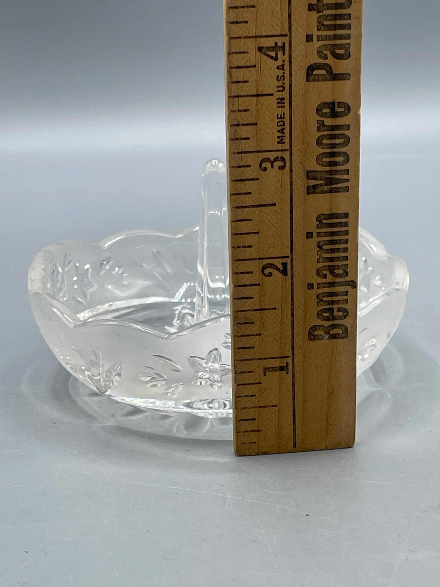 Glass Ring Holder Dish with Engraved Floral Pattern - 4