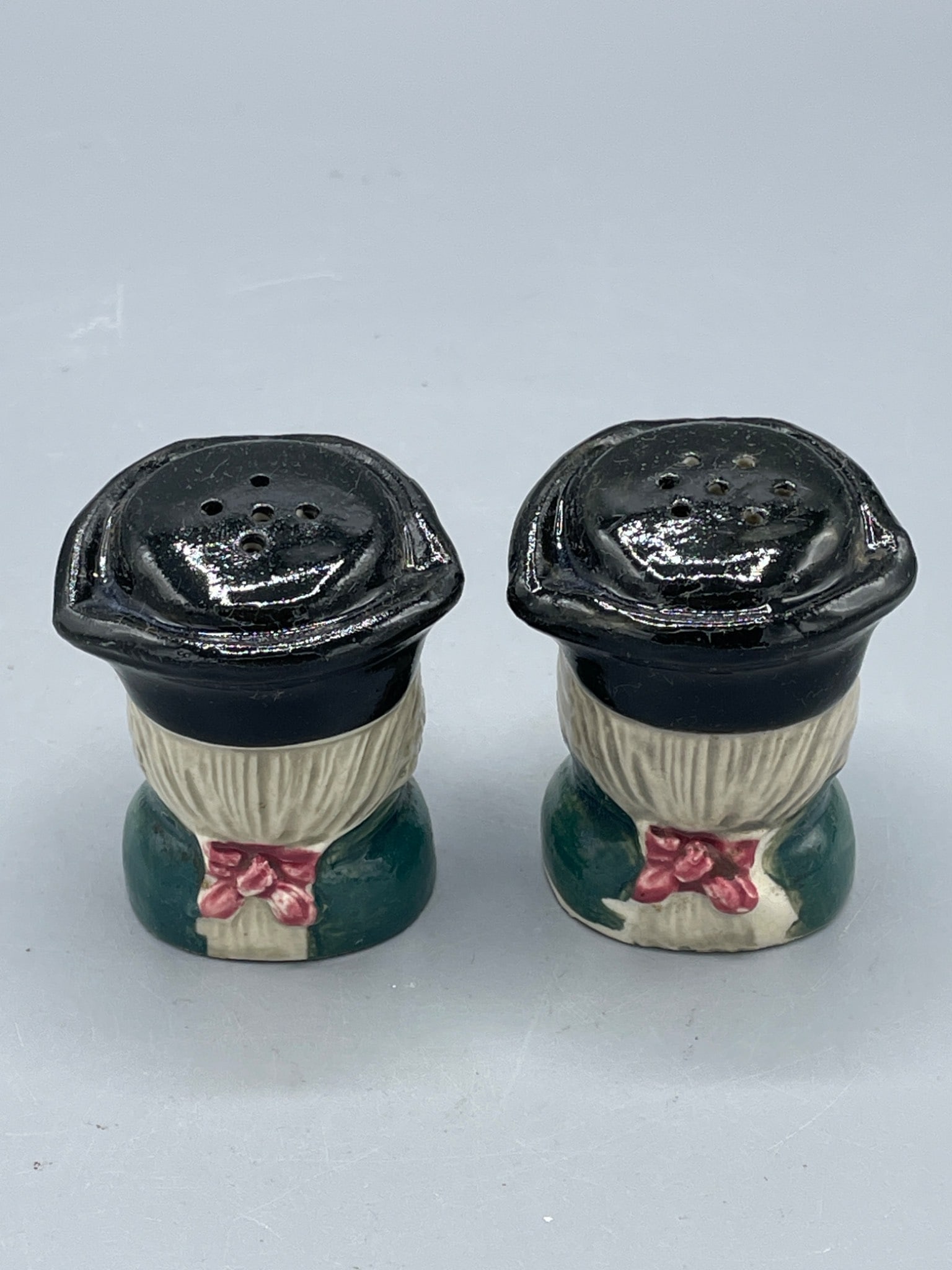 Porcelain Salt and Pepper Shakers in Decorative Outfit Design - 2