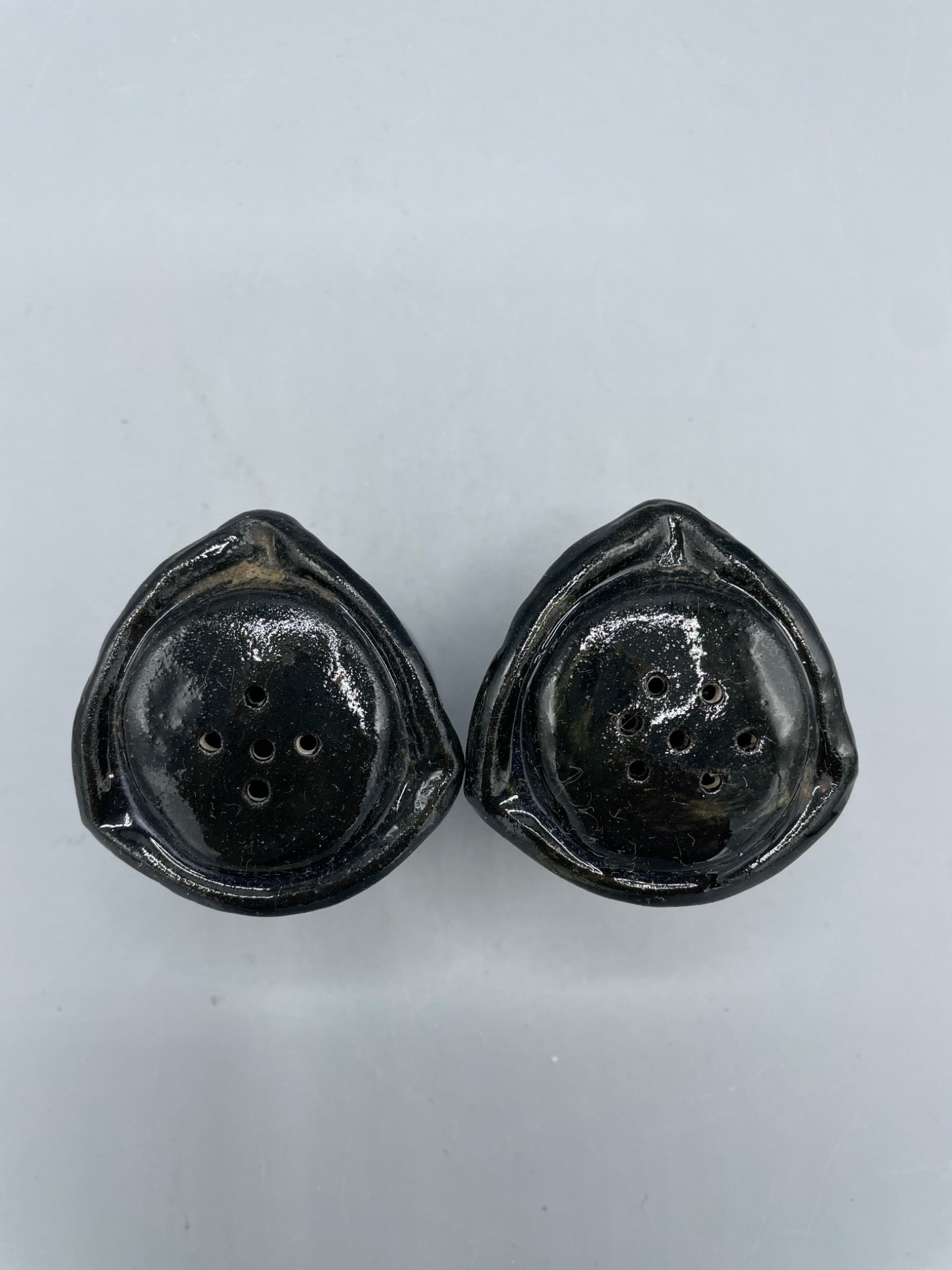 Porcelain Salt and Pepper Shakers in Decorative Outfit Design - 4