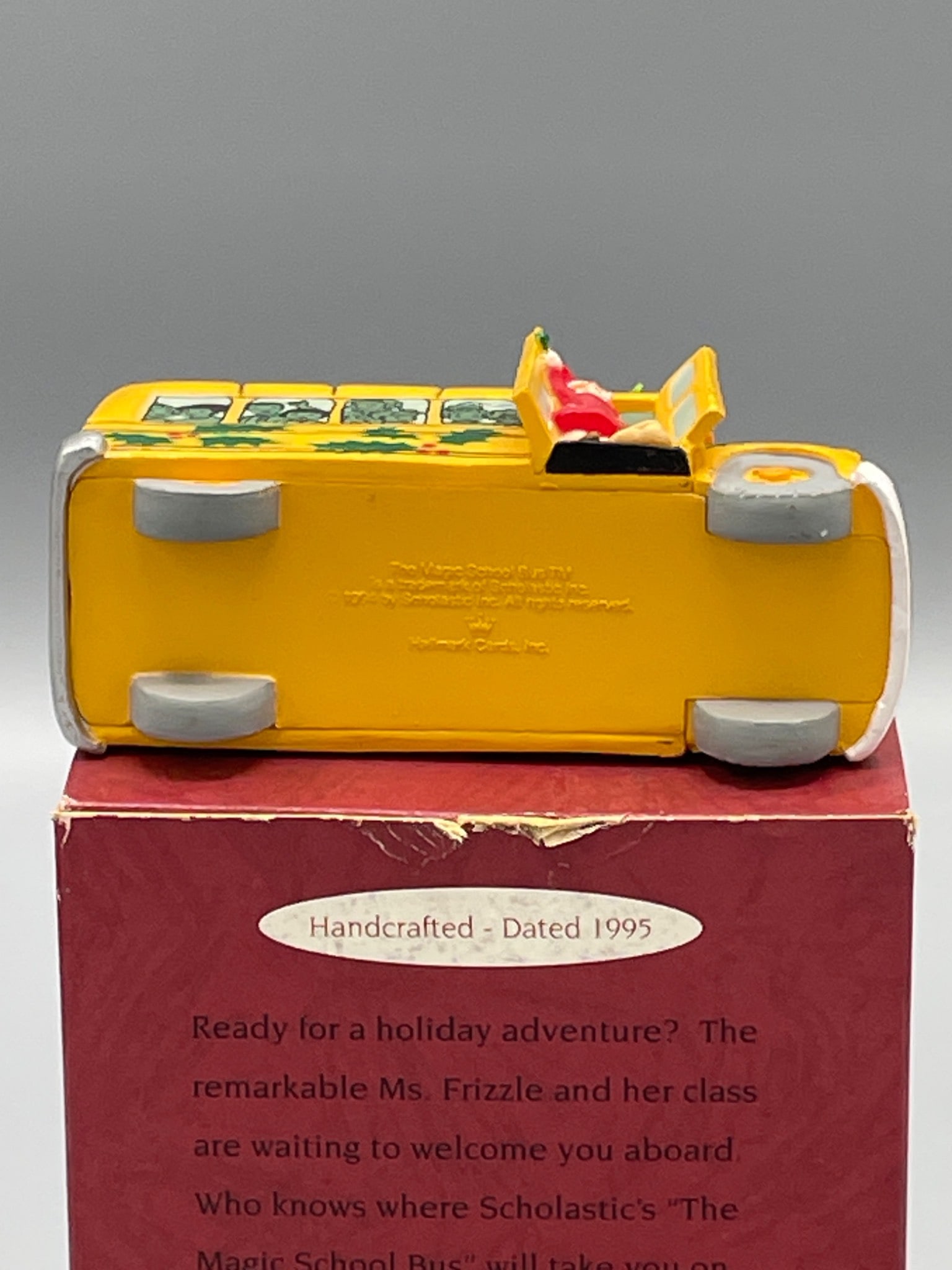 1995 Hallmark Ornament: The Magic School Bus with Ms. Frizzle - 4