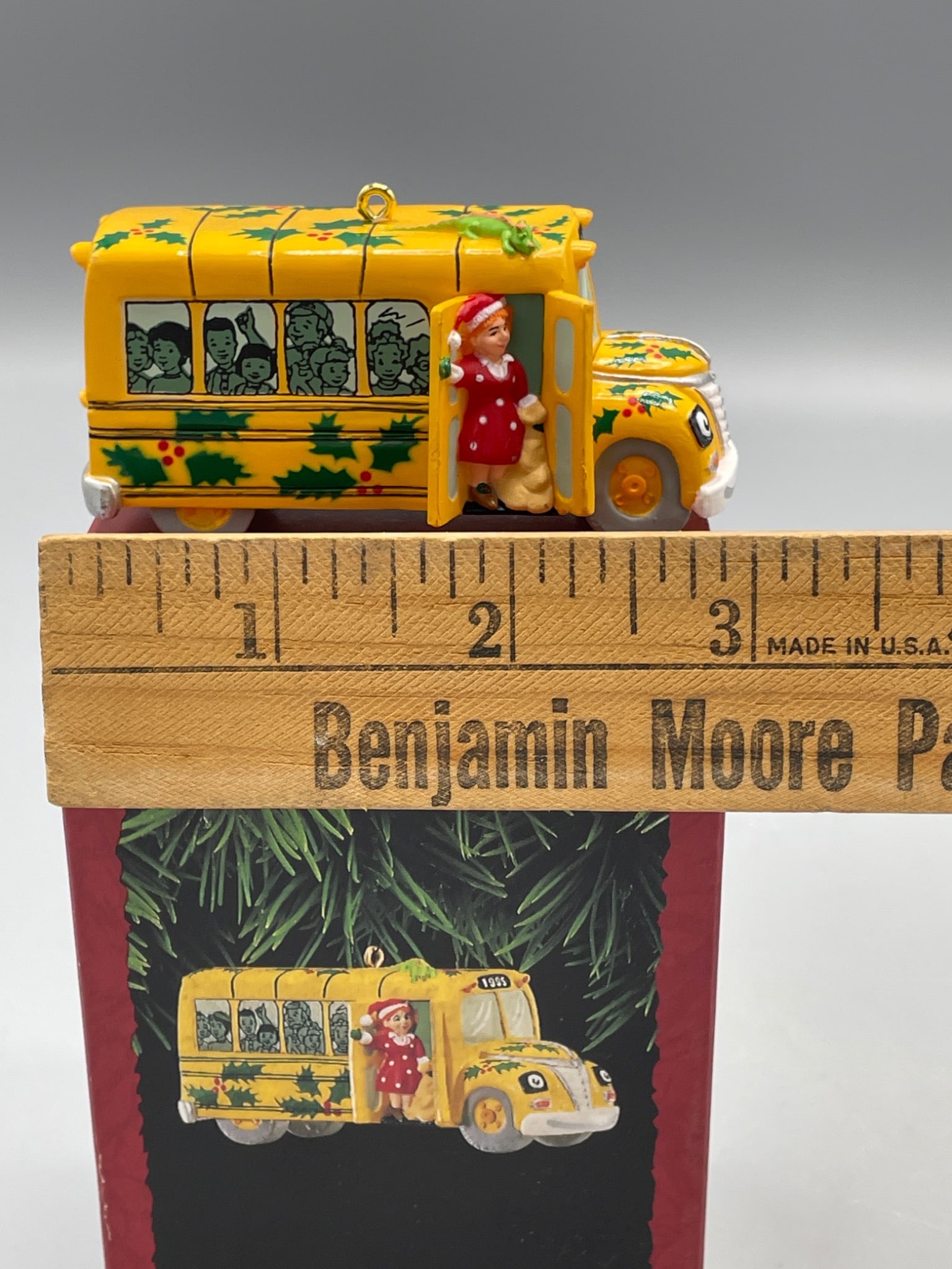 1995 Hallmark Ornament: The Magic School Bus with Ms. Frizzle - 6