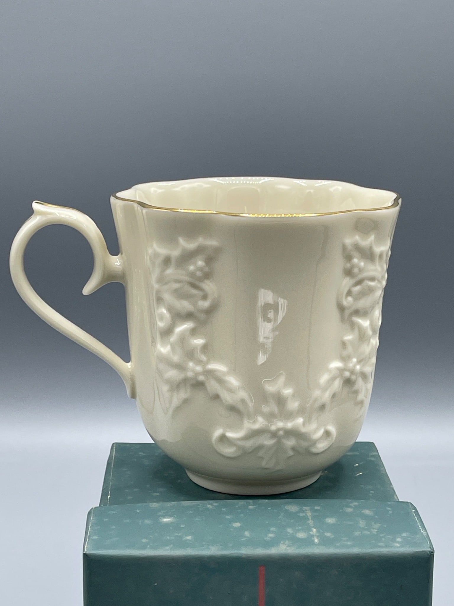 Lenox Holiday White Ribbon Mug With Gift Box - 3