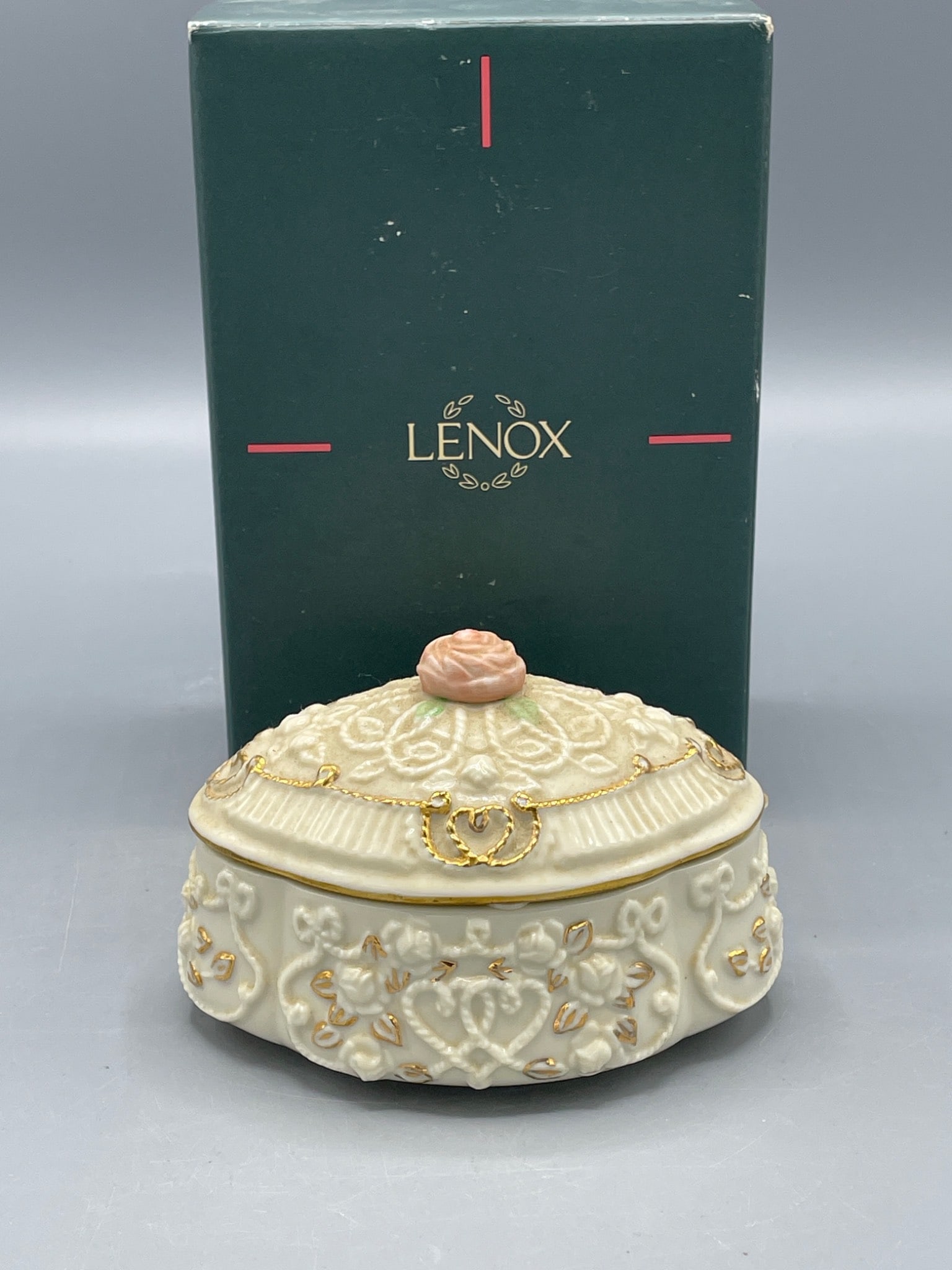 Lenox Songs of the Heart Endless Love Music Box, 1995 - 2