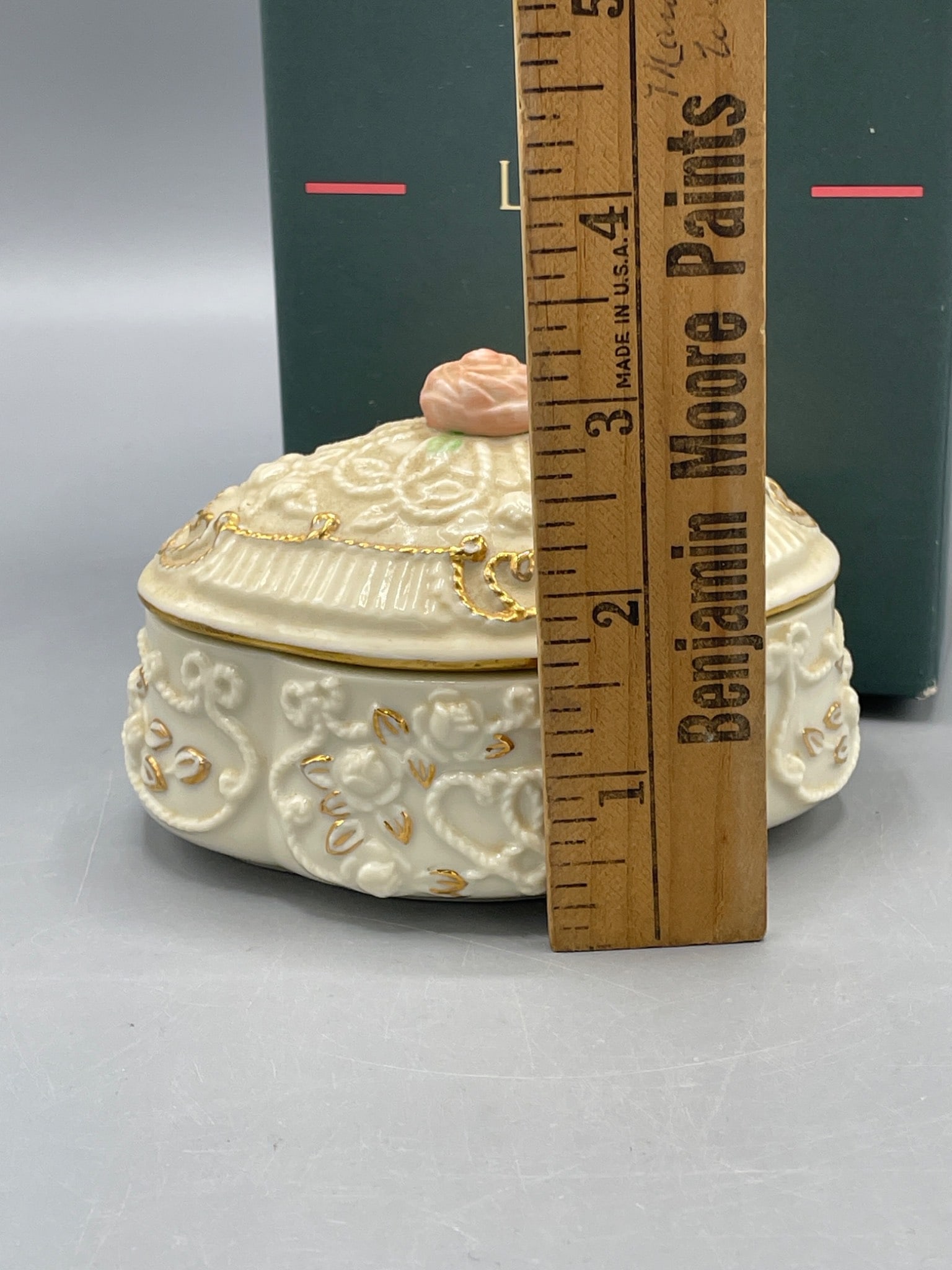Lenox Songs of the Heart Endless Love Music Box, 1995 - 6