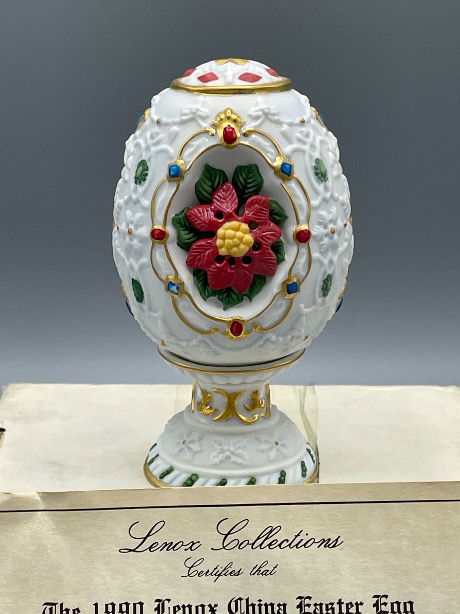 1990 Lenox China Easter Egg 'Gathering Memories' Handcrafted with 24K Gold - 2