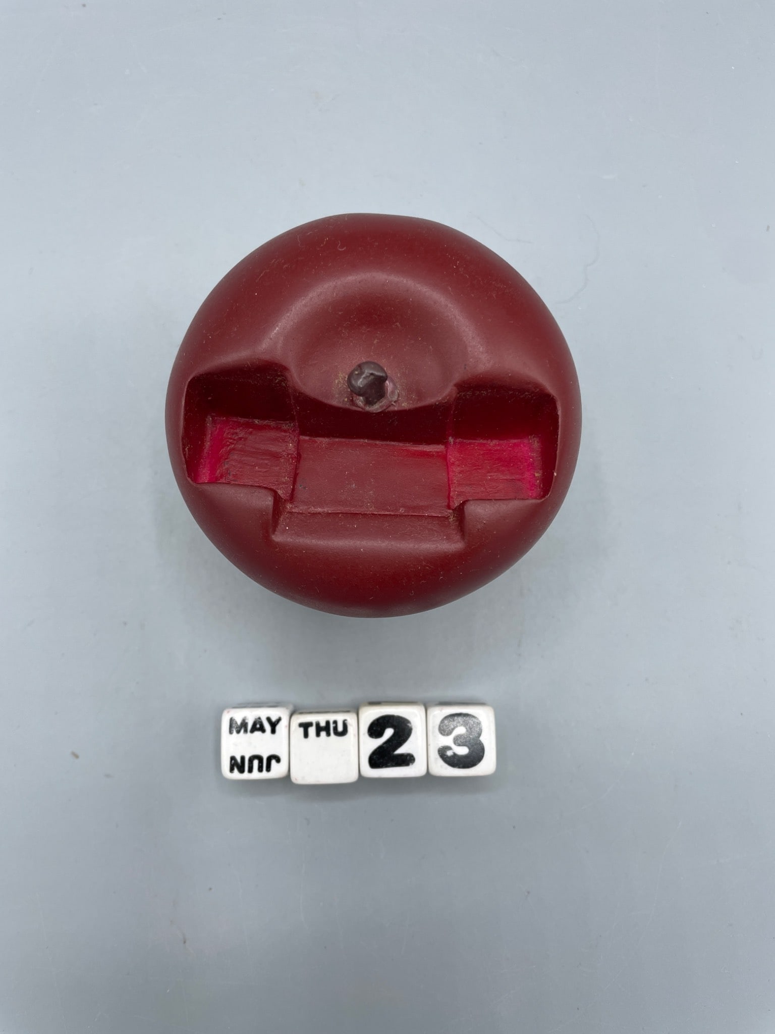 Red Apple Desktop Perpetual Calendar with Removable Date Blocks - 3