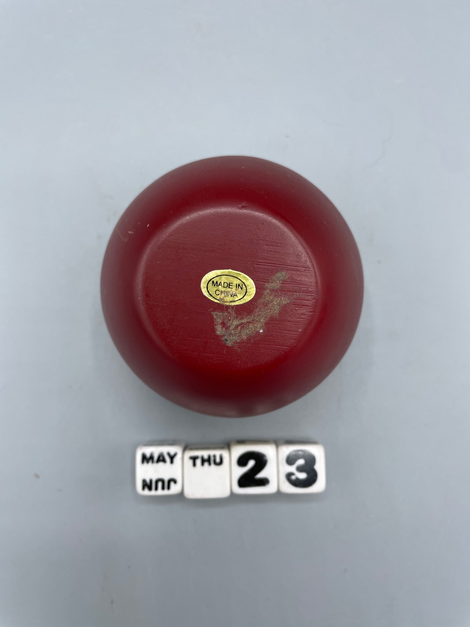 Red Apple Desktop Perpetual Calendar with Removable Date Blocks - 4