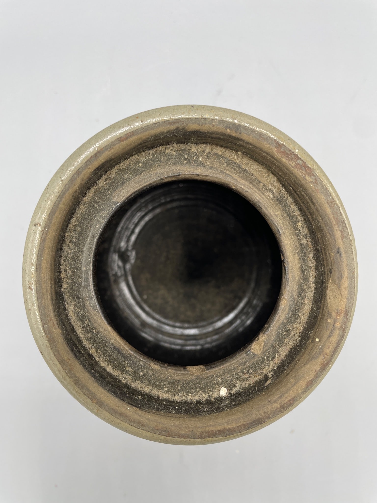 Stoneware Crock with Rounded Body and Unglazed Bottom - 3