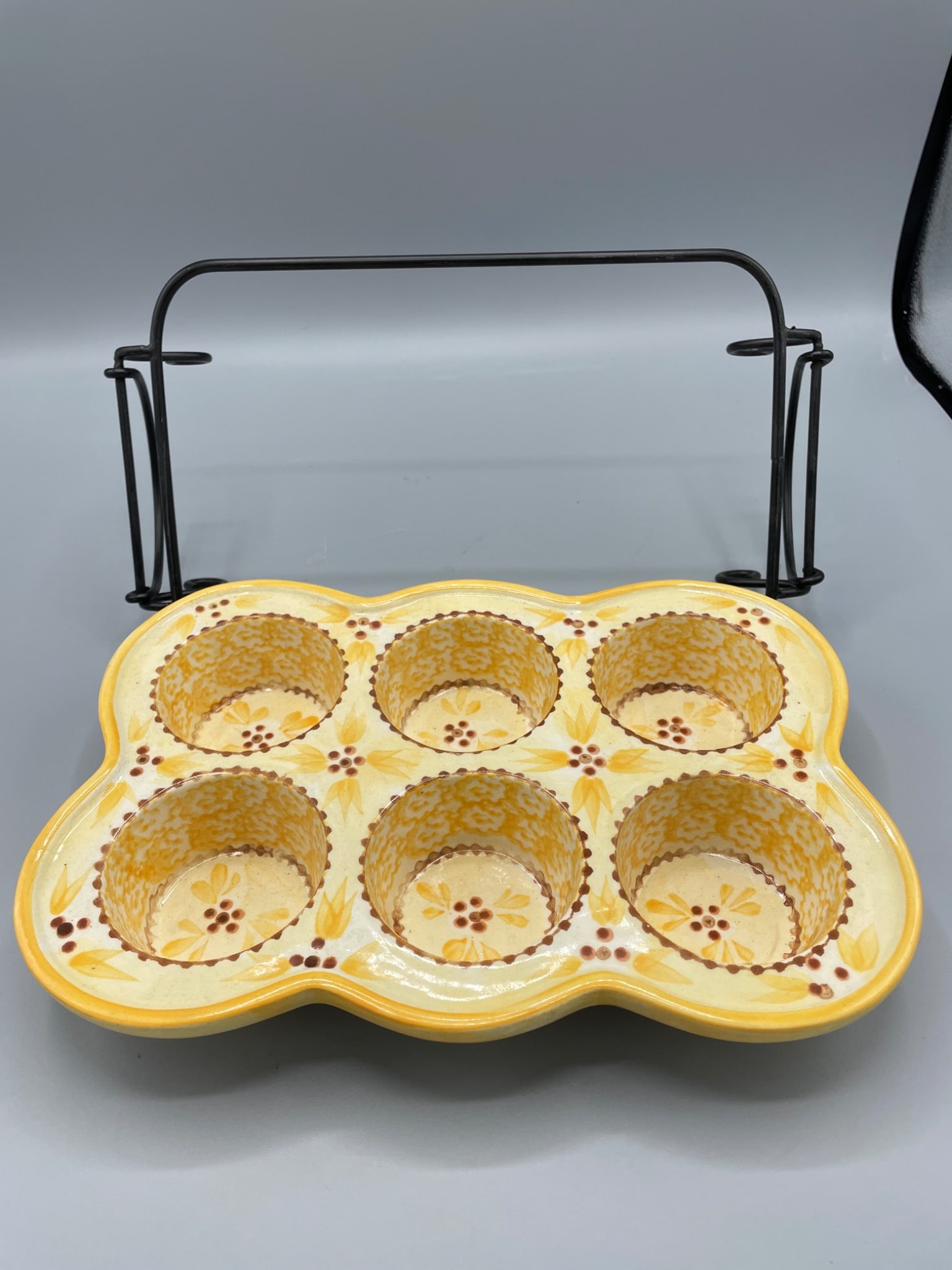 Temp-tations by Tara Old World 6-Cup Presentable Ovenware with Metal Rack - 3