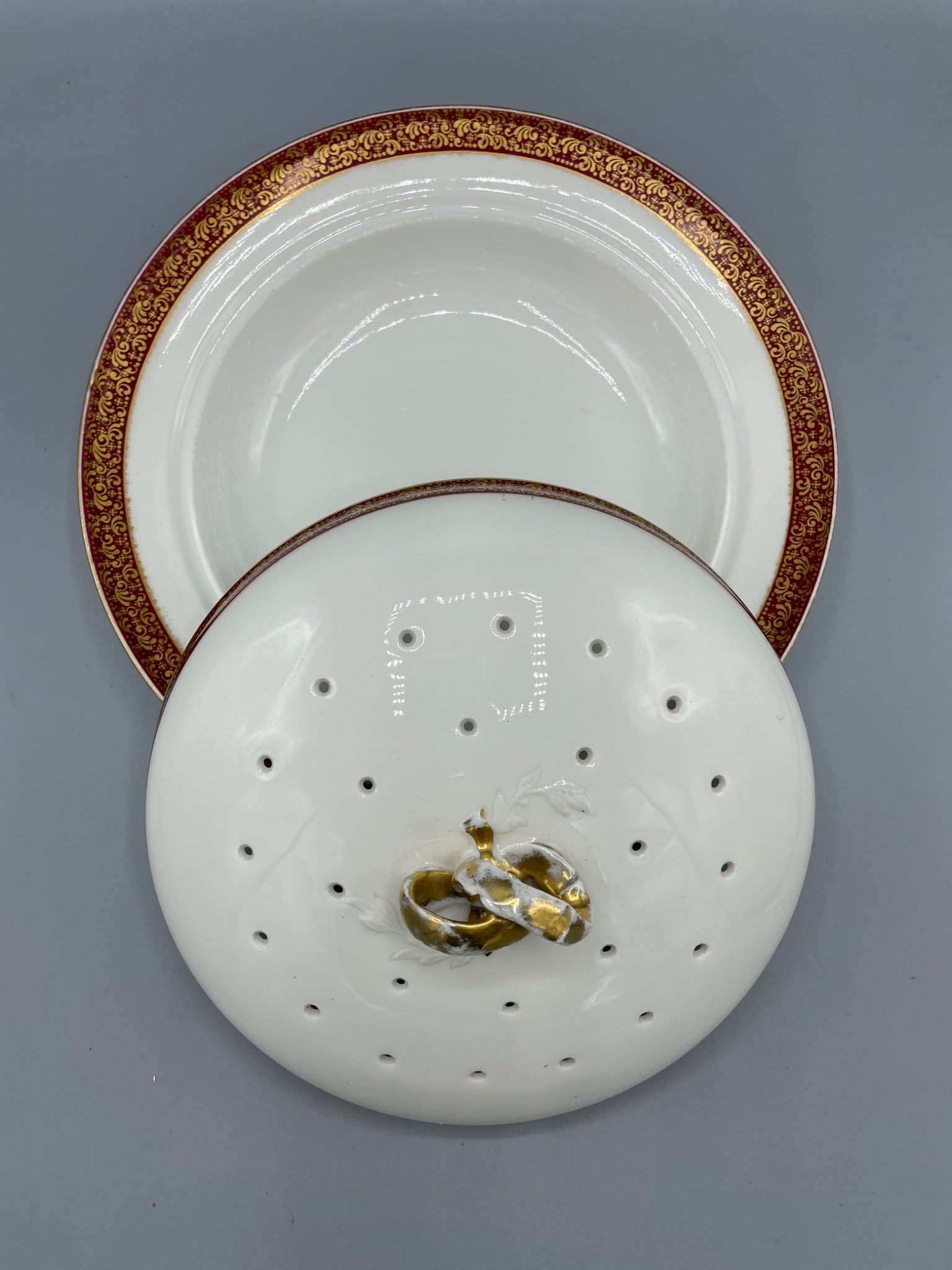 GDA Limoges Porcelain Covered Dish With Perforated Lid and Gold Trim - 3