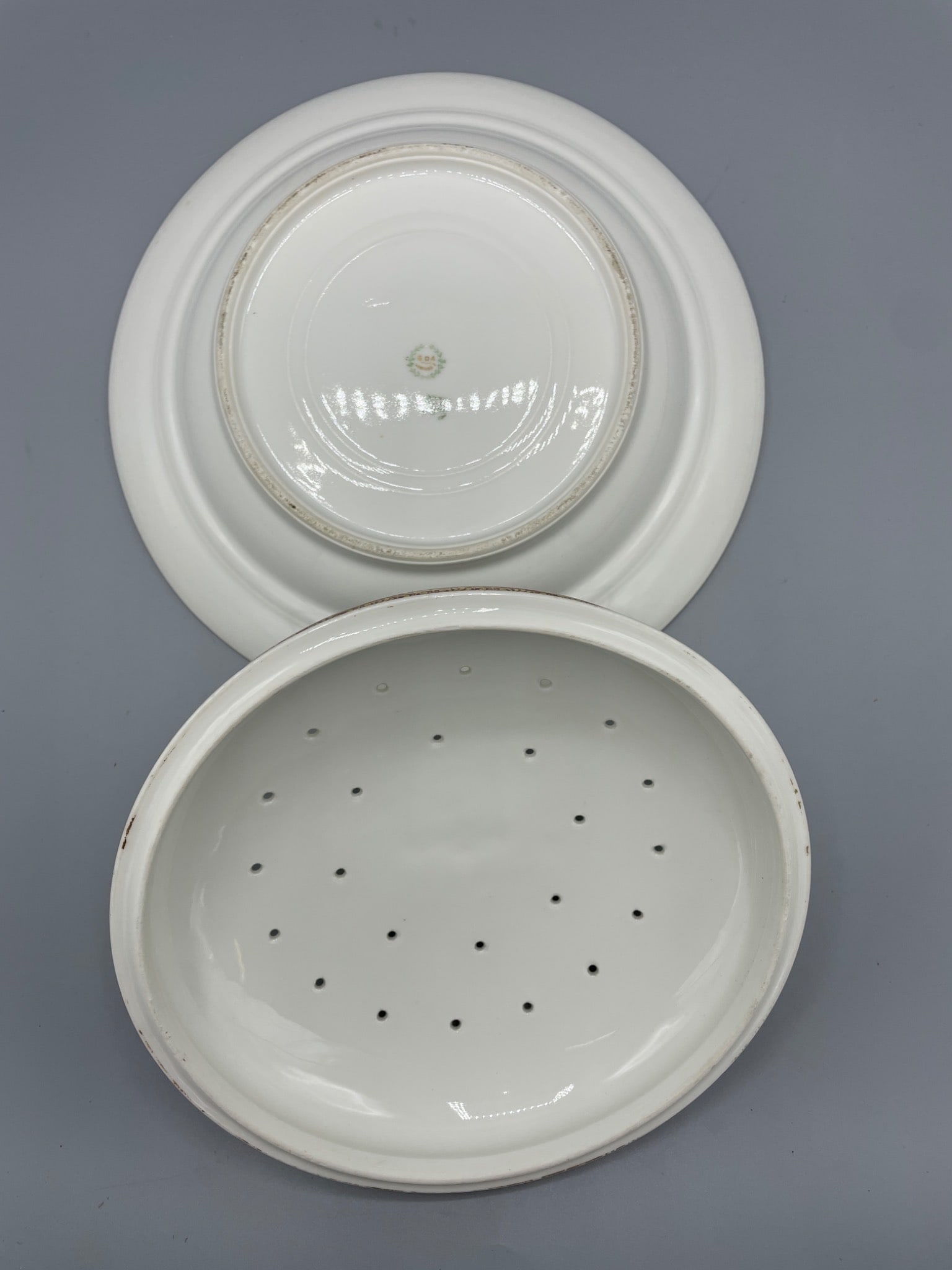 GDA Limoges Porcelain Covered Dish With Perforated Lid and Gold Trim - 4