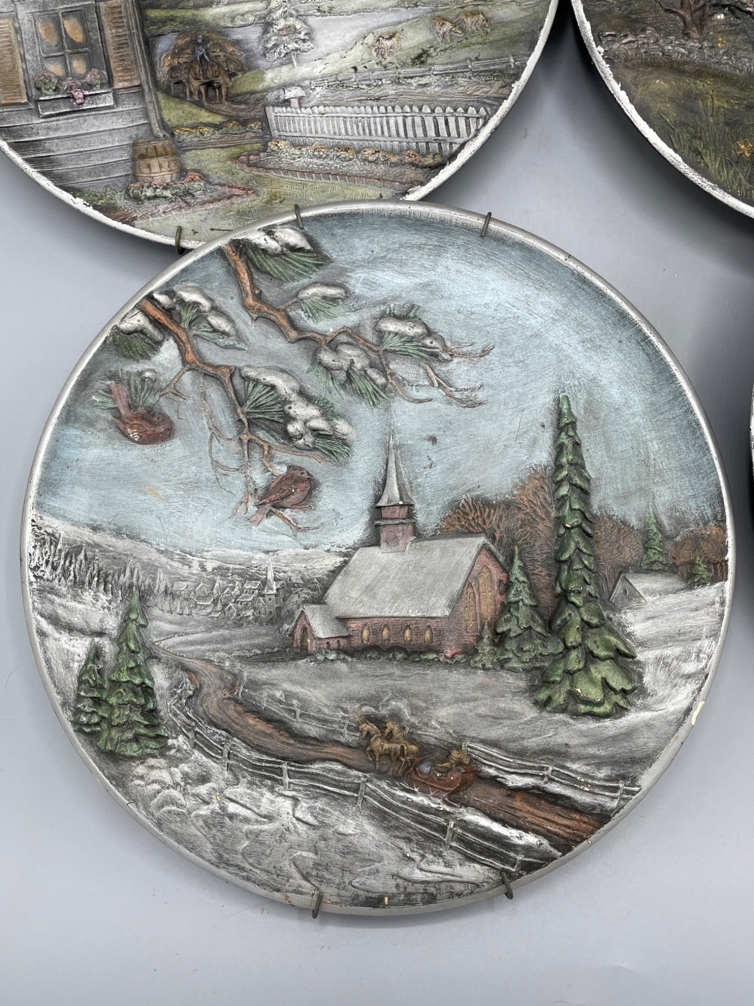 4 Wall-Hanging Decorative Plates with Rural Scenes - 2