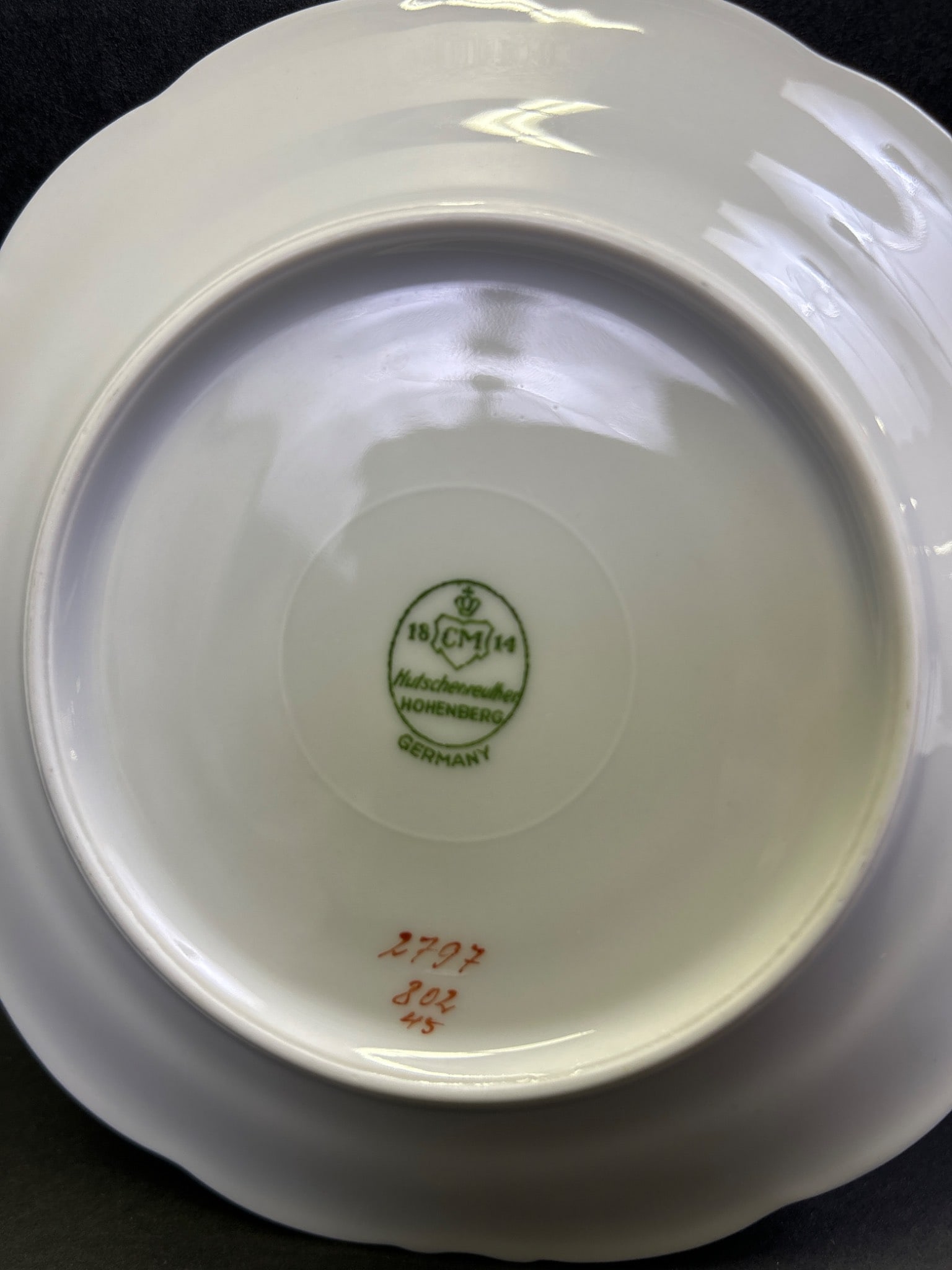 6 Hutschenreuther Selb Bavaria Teacups and Saucers, 2797 45 - 2