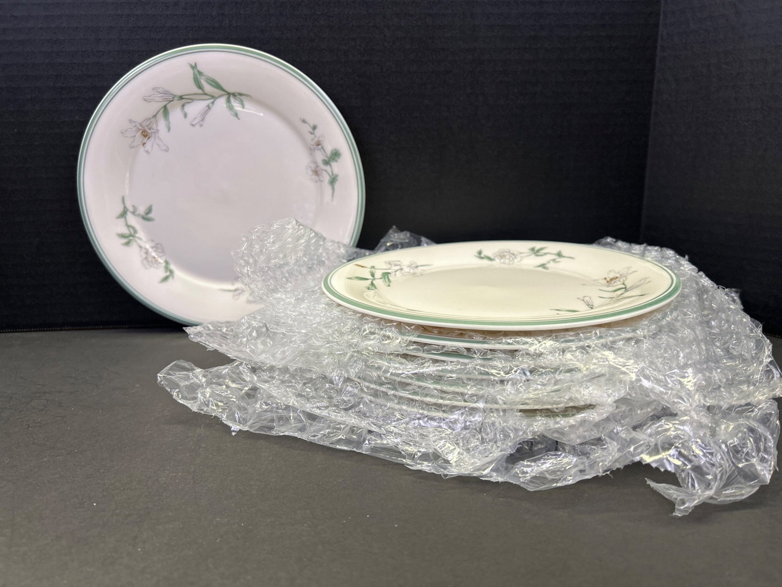 Eight Gorham Town and Country 'Melrose' Fine China Plates - 2