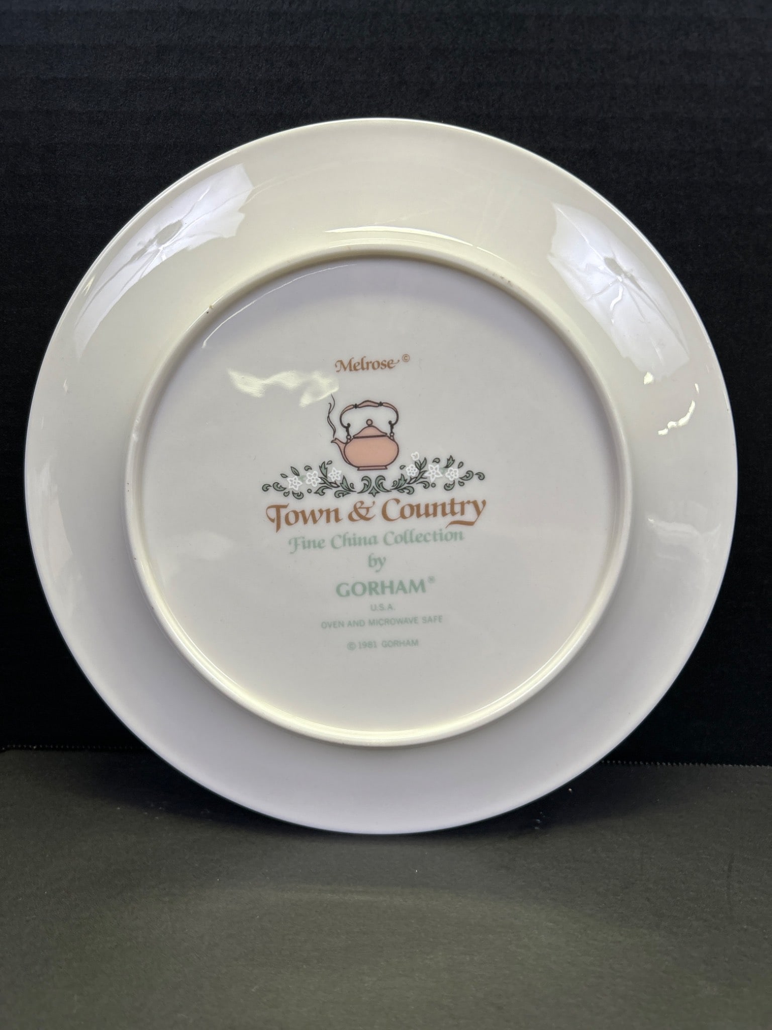 Eight Gorham Town and Country 'Melrose' Fine China Plates - 3