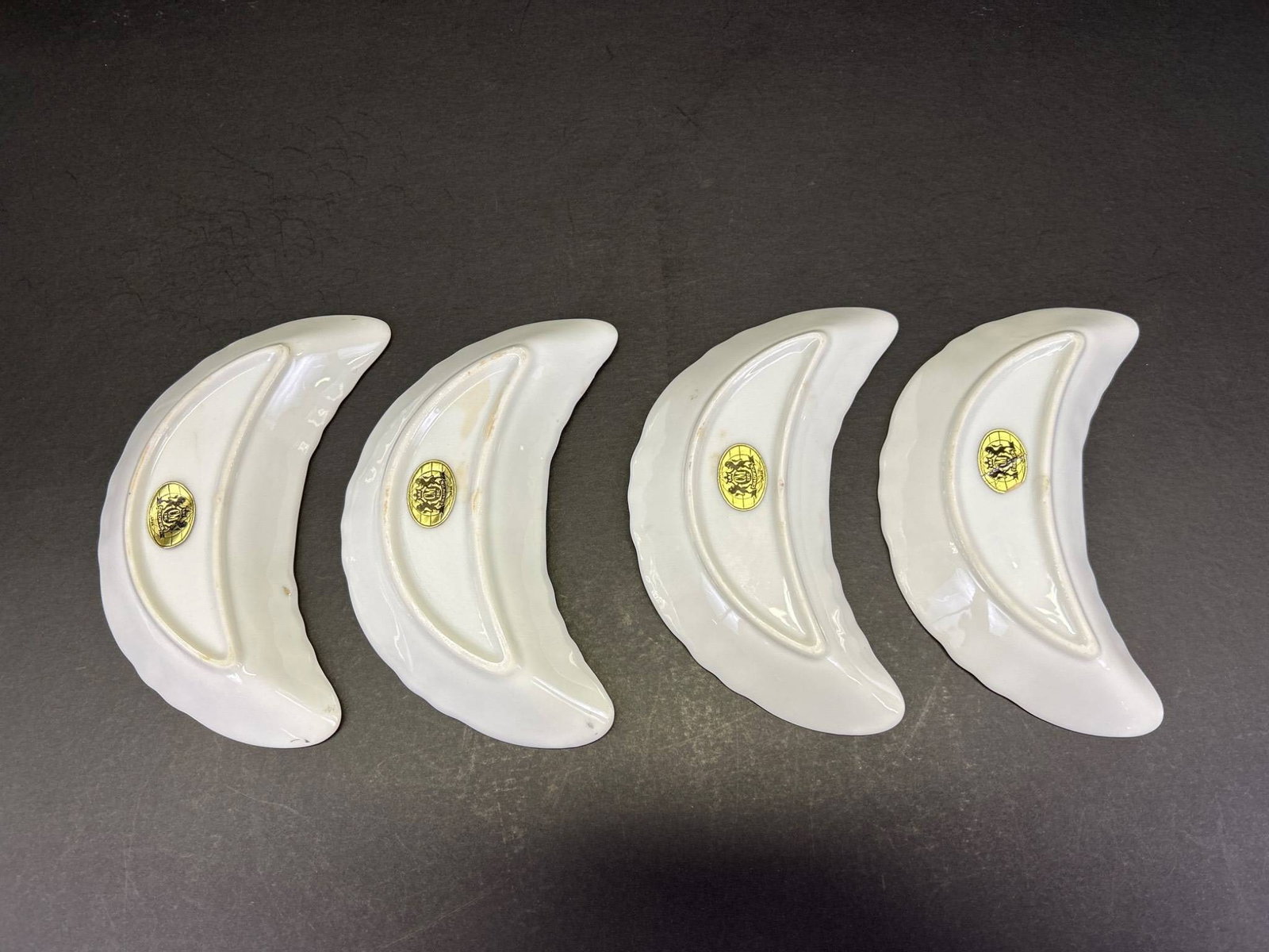 4 Crescent-Shaped China Bone Dishes with Floral Patterns - 2