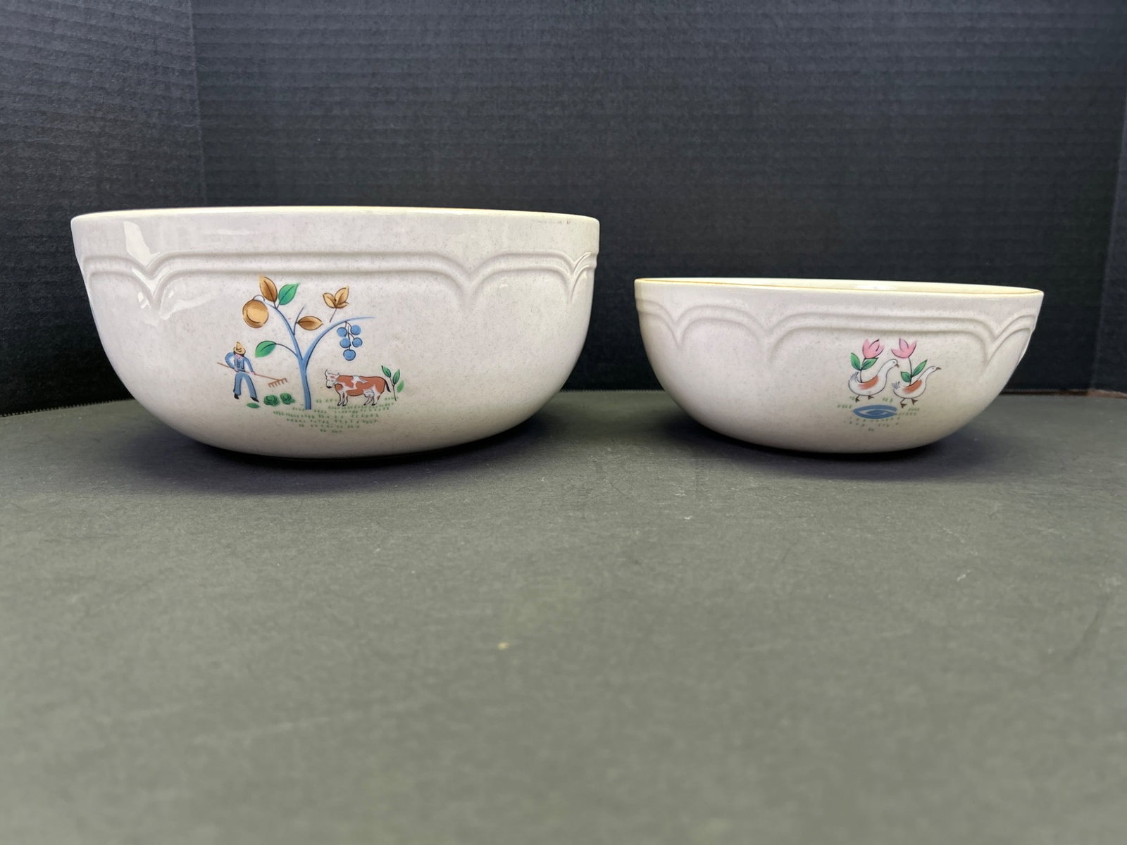 2 Ceramic Mixing Bowls with Hand-Painted Designs - 3