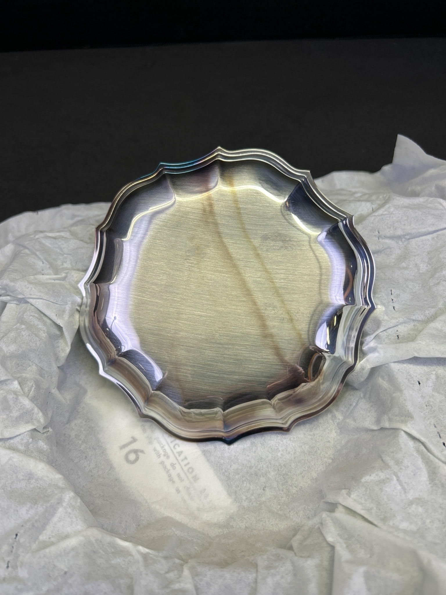 Oneida Silverplate Serving Bowl with Shell Spoon in Original Box - 2