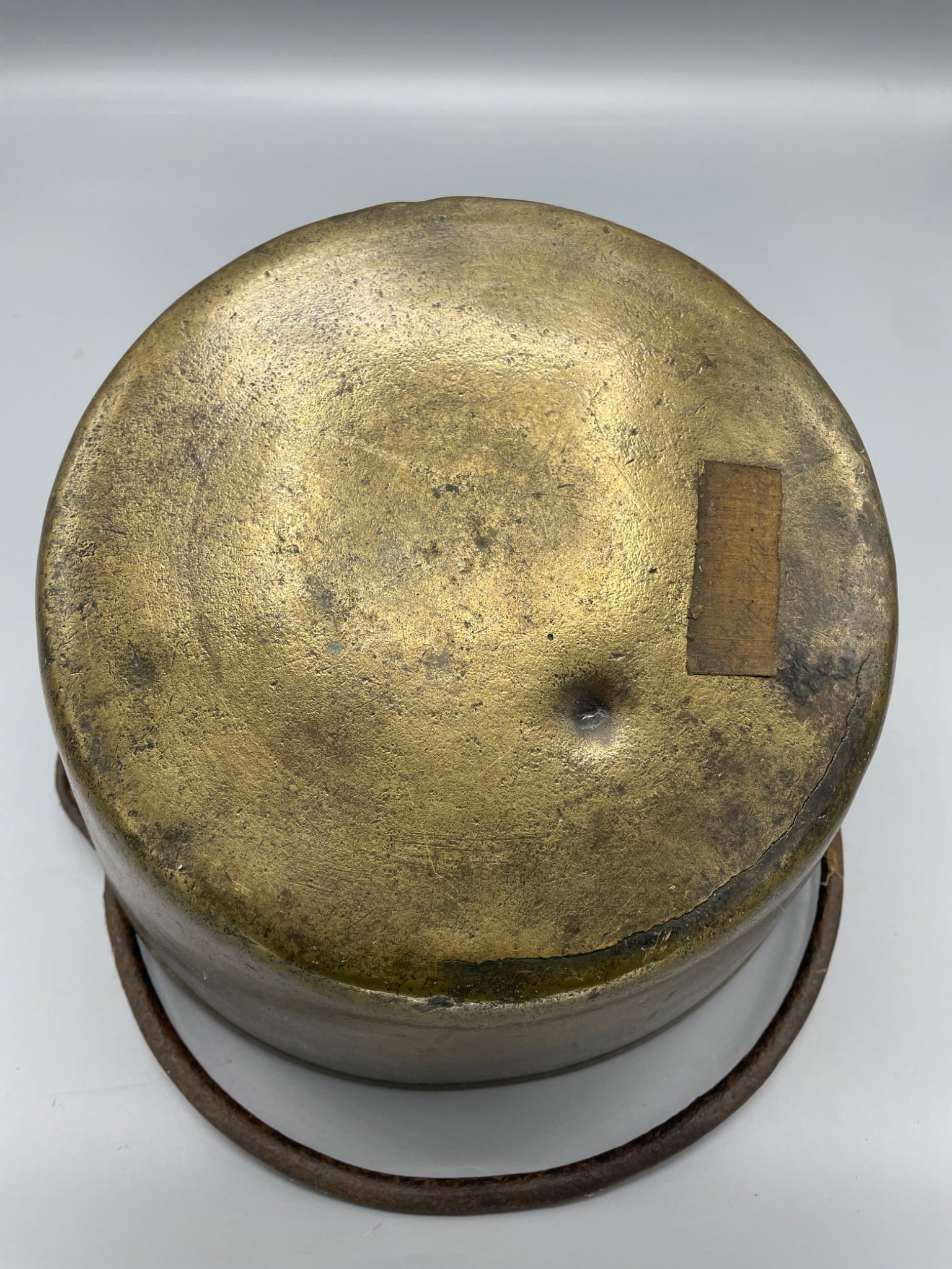 Solid brass Pot with Iron Handle, Approximately 9-Inch Diameter - 4