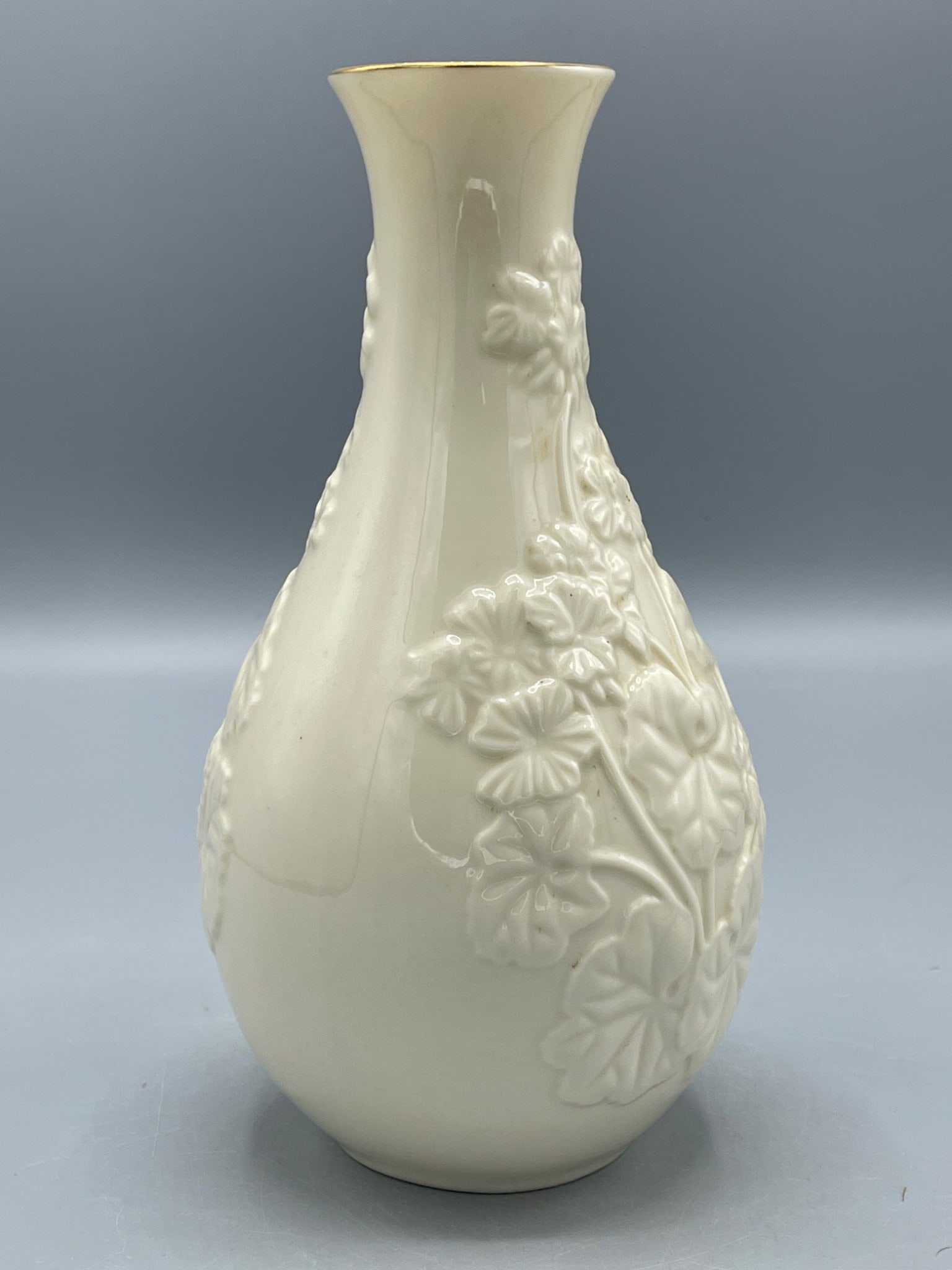 Lenox Countess Vase Hand Decorated With 24K Gold, 7 Inches - 2