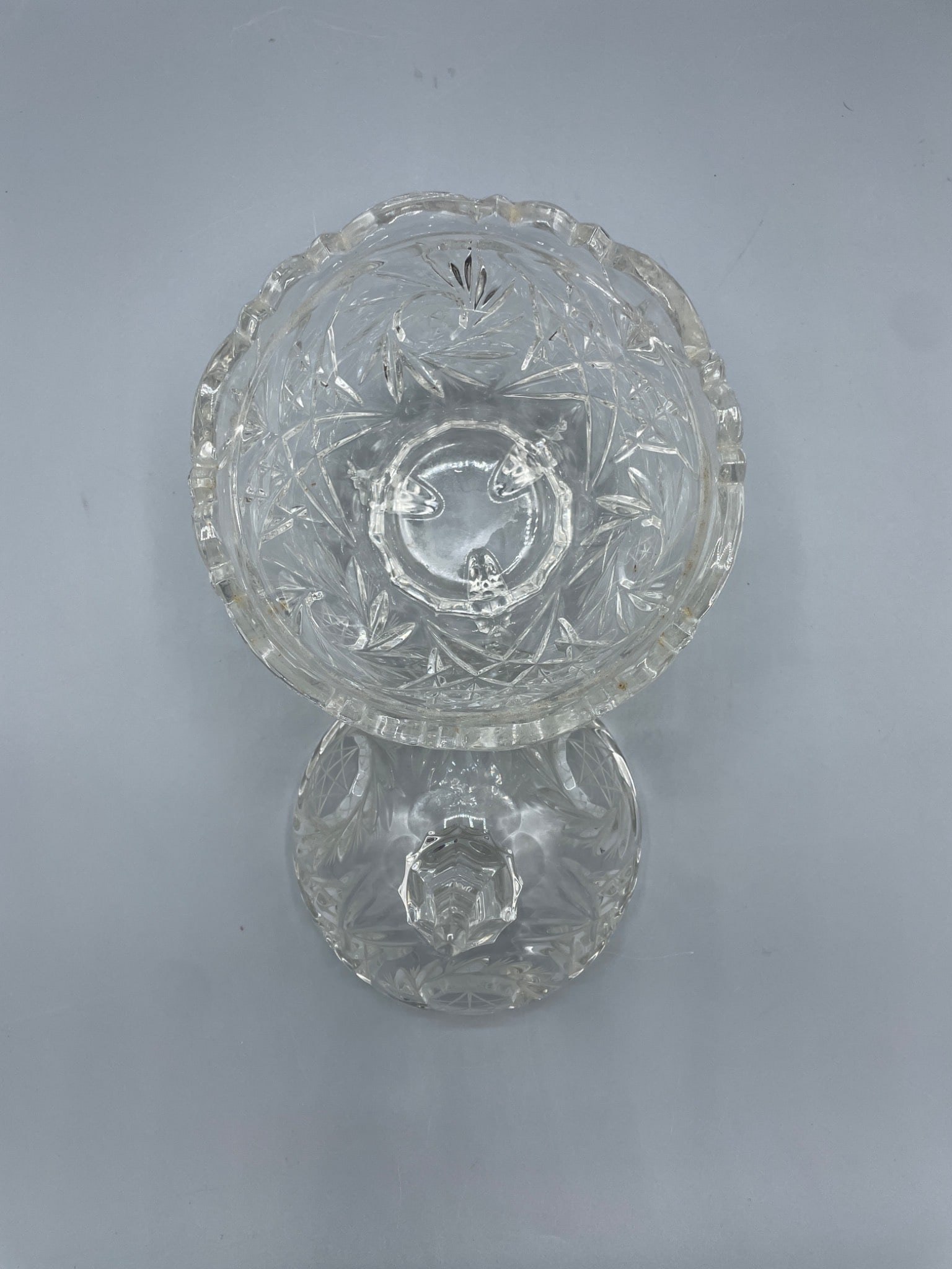 Clear Cut Glass Pedestal Candy Dish With Lid And Star Etching - 3