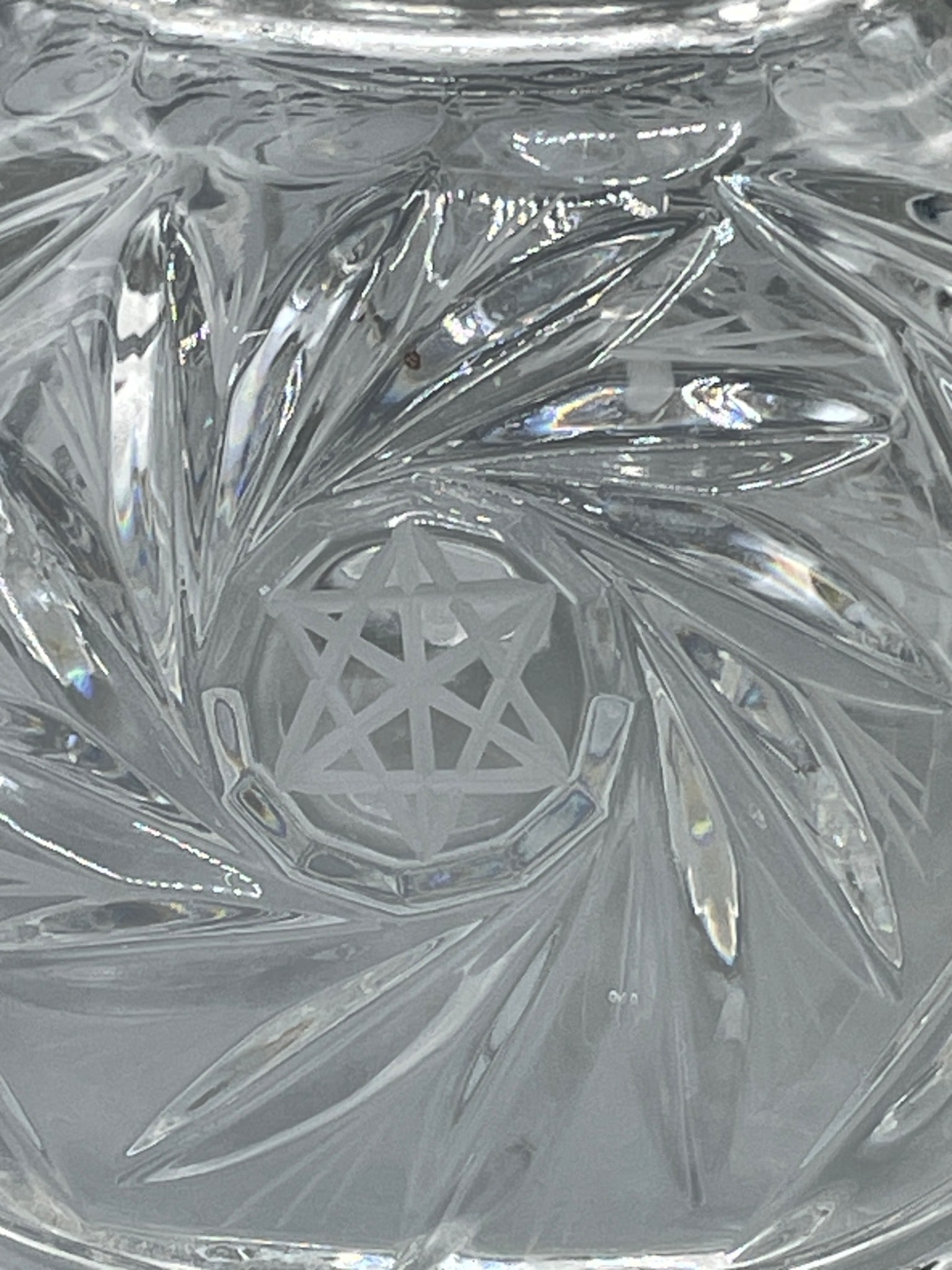Clear Cut Glass Pedestal Candy Dish With Lid And Star Etching - 8