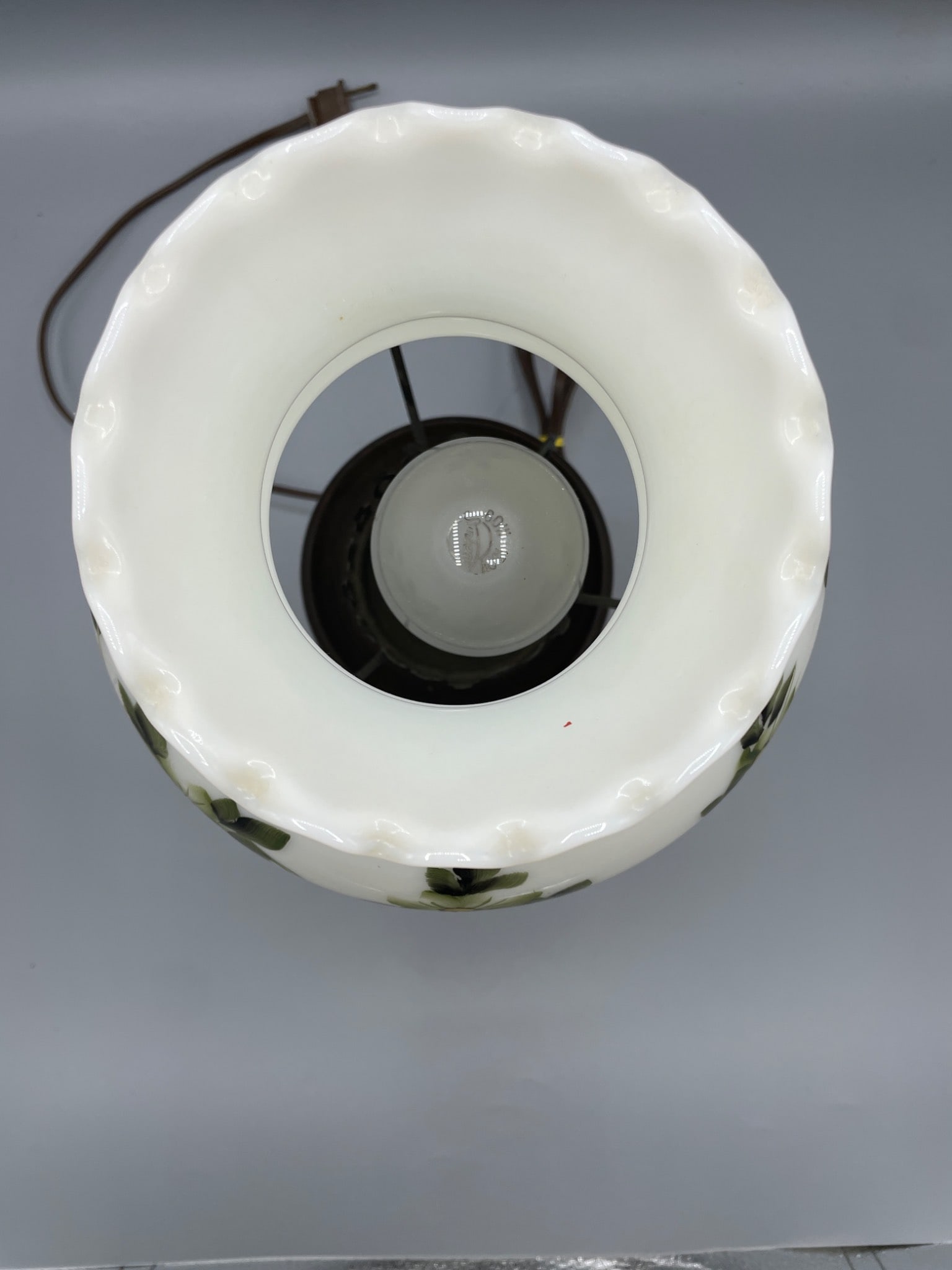Electric Table Lamp with Painted Floral Glass Shade and Wooden Base - 3