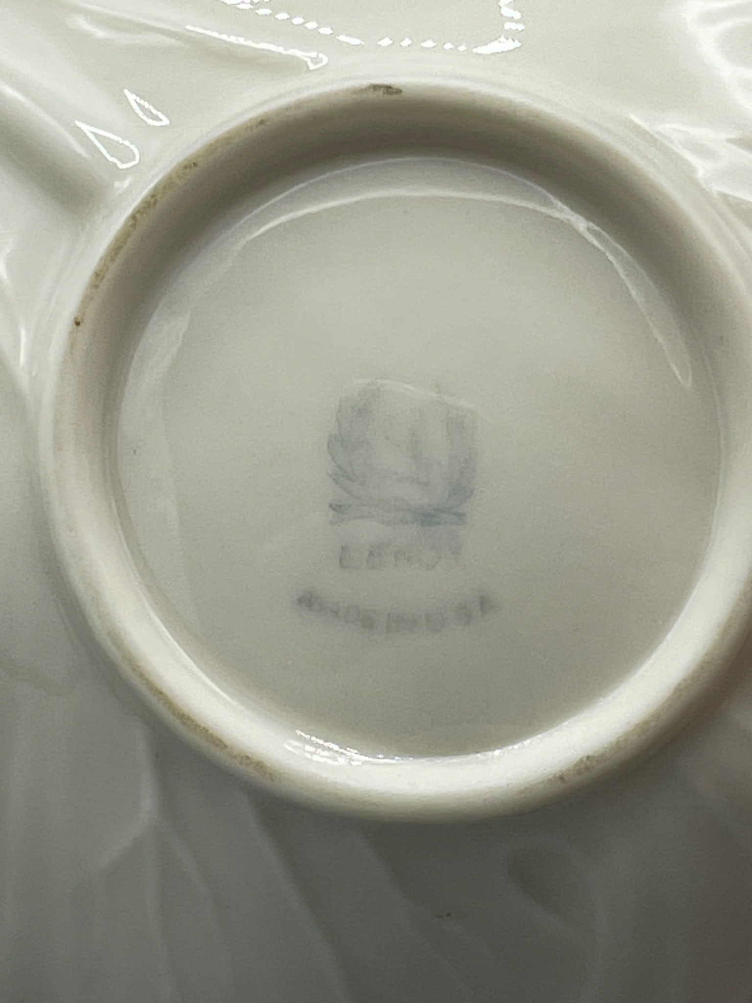 Lenox Double-Leaf Divided Dish in Ivory Porcelain - 5