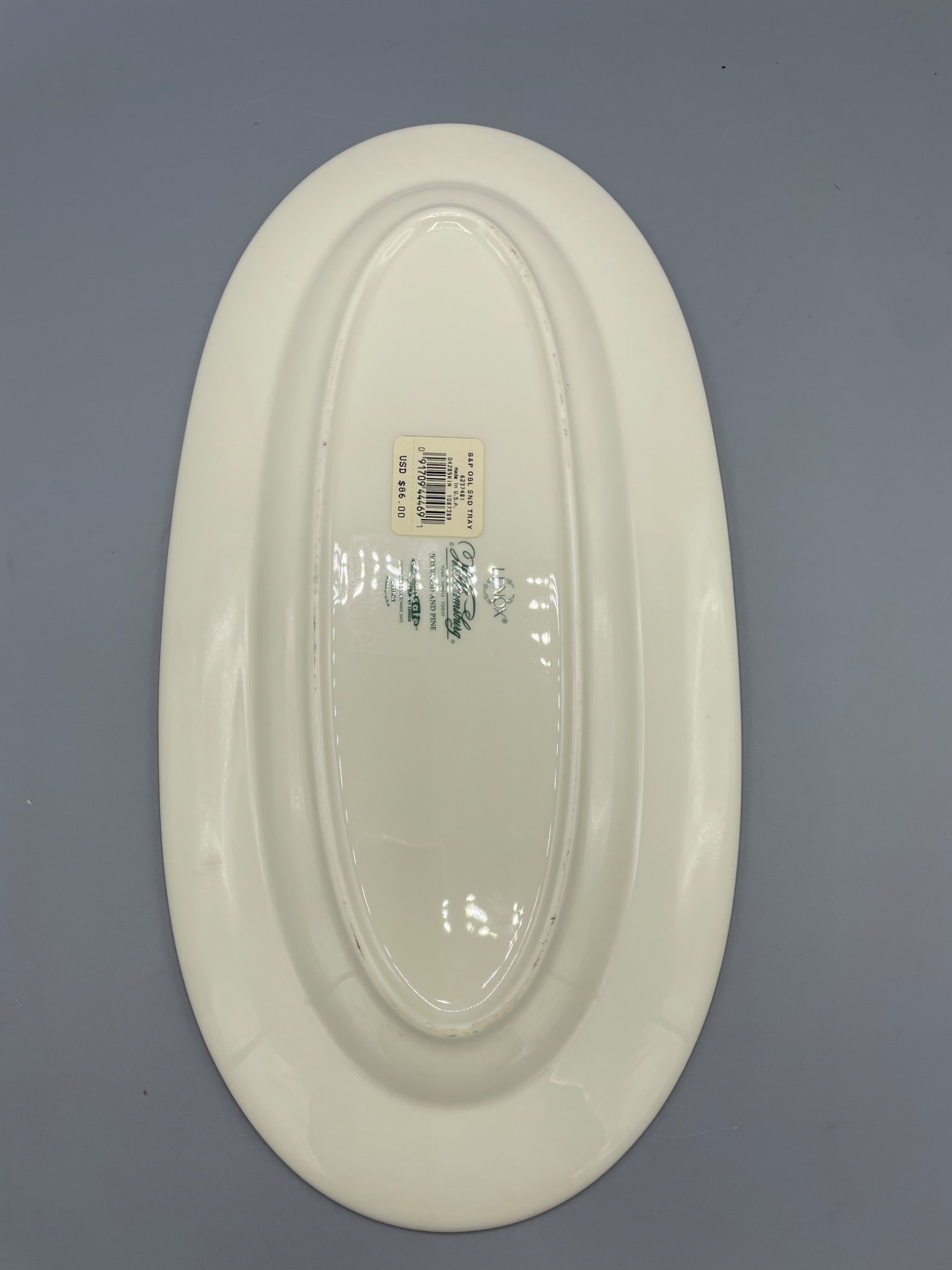 Lenox Williamsburg Boxwood and Pine Oval Sandwich Tray Model 5237481 - 3