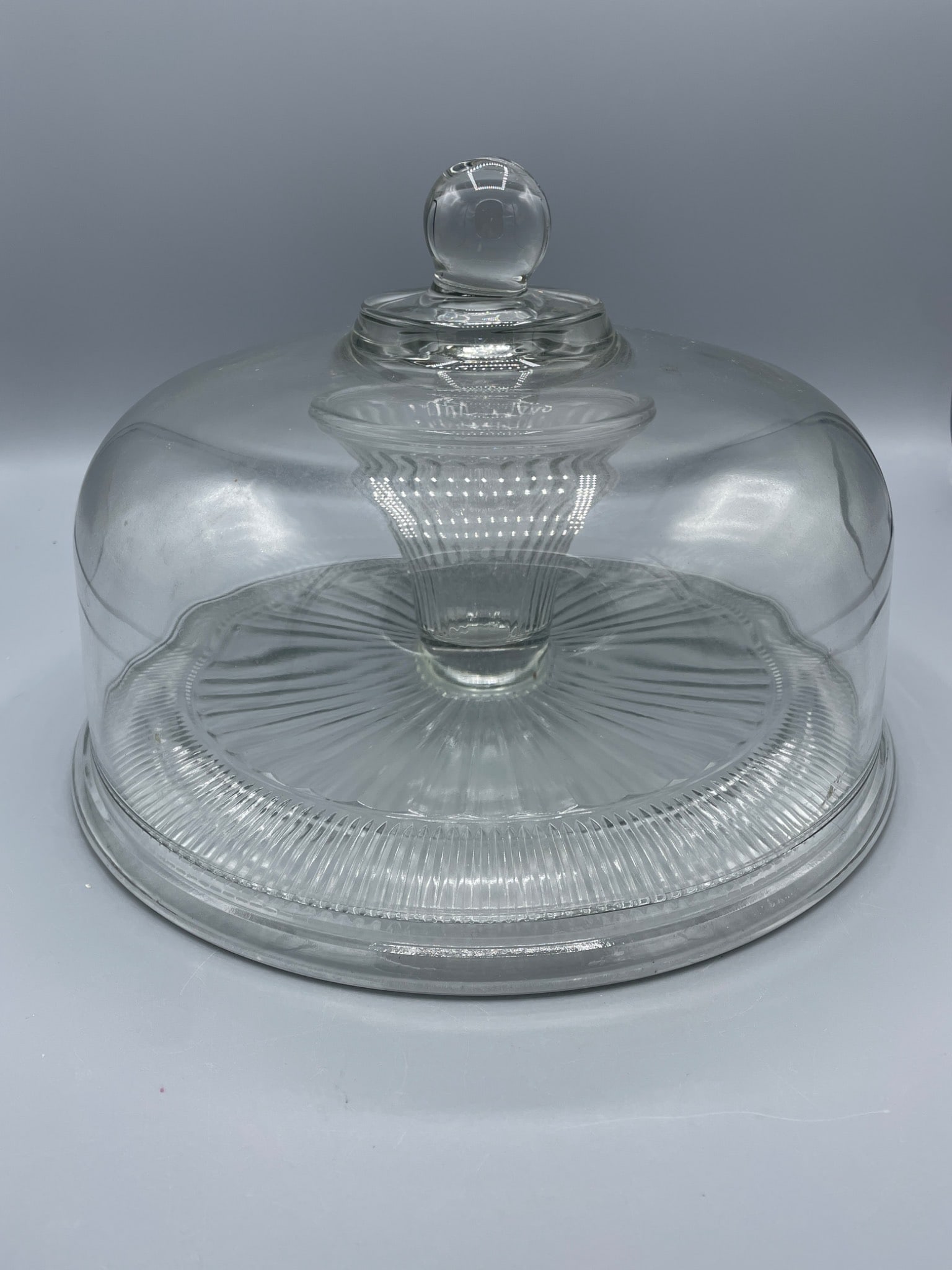 Round Clear Glass Cake Stand With Dome Lid And Fluted Base - 4