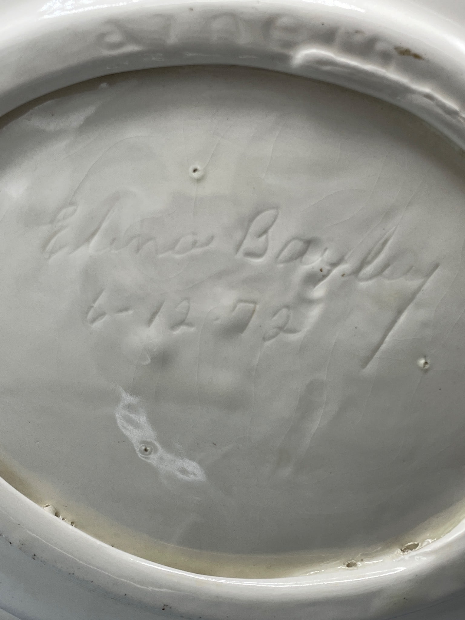 Handcrafted Ceramic Bowl With Gold Detailing and Signed Base - 7