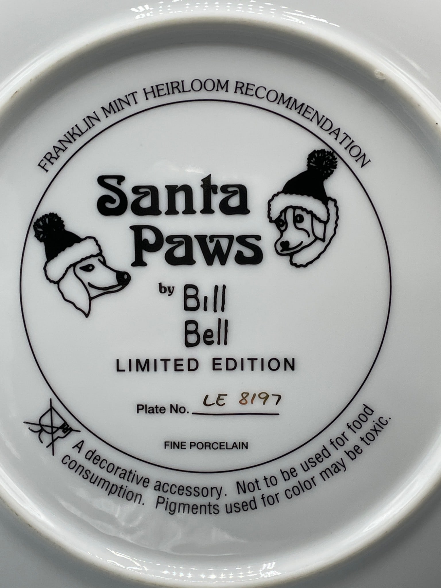 Santa Paws Limited Edition Plate by Bill Bell â€“ Franklin Mint Heirloom - 4