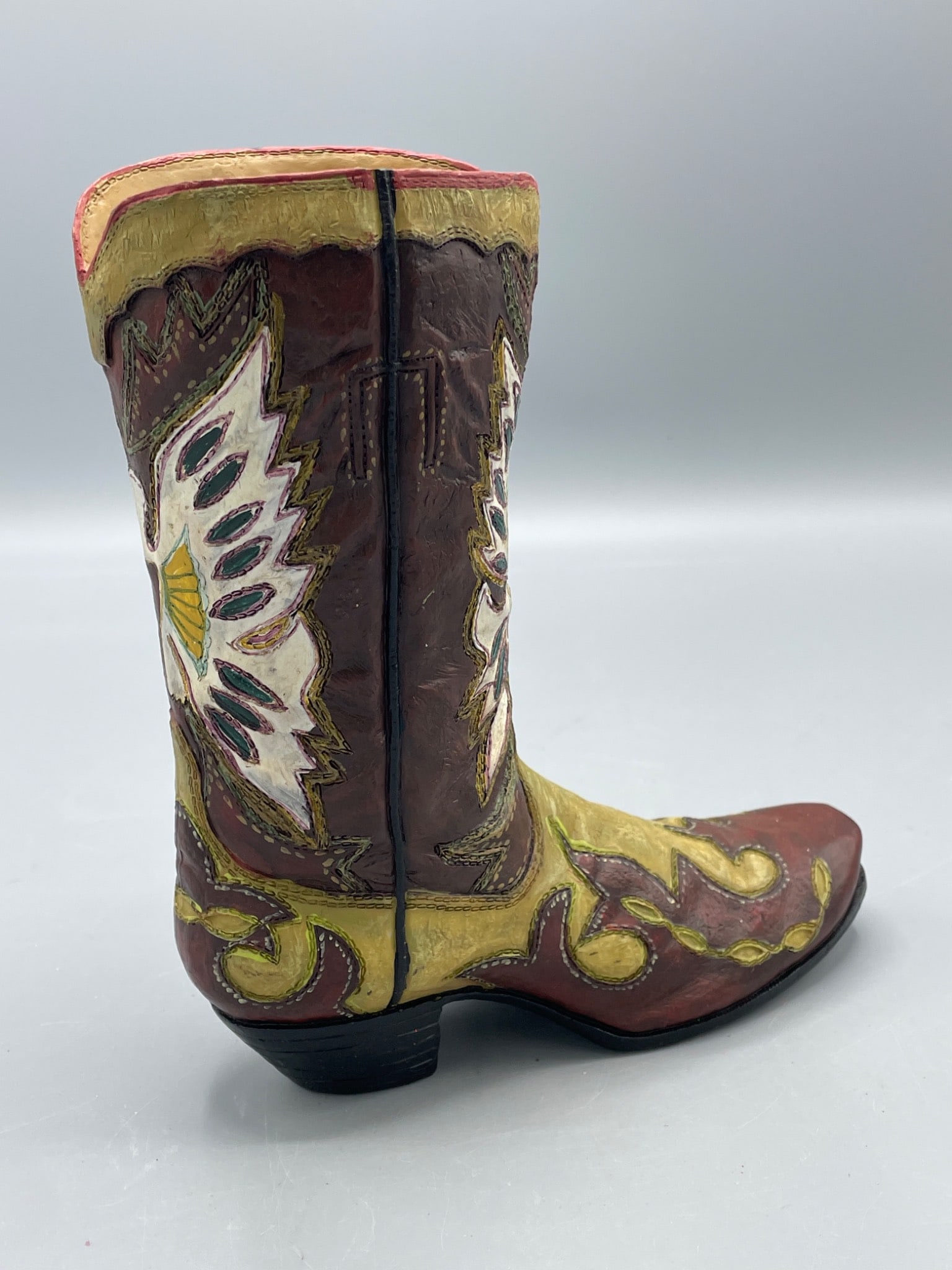 Decorative Boot Figurine with Multicolor Design, Made in China - 2