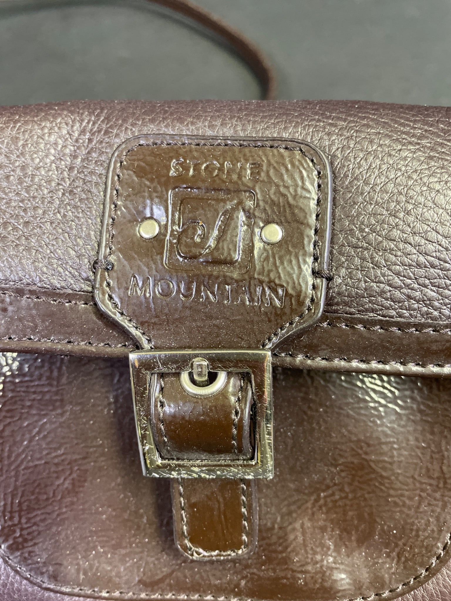 Stone Mountain Brown Leather Crossbody Bag with Adjustable Strap - 3