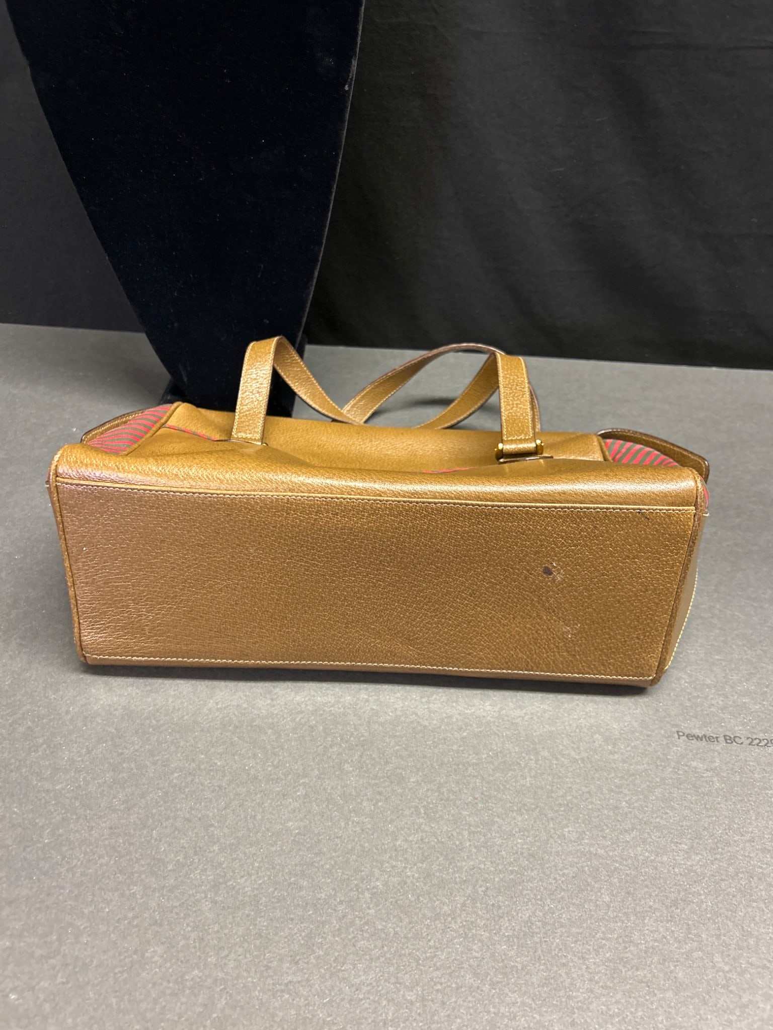 Gucci Accessory Collection Metallic Gold and Red Tote Bag - 4