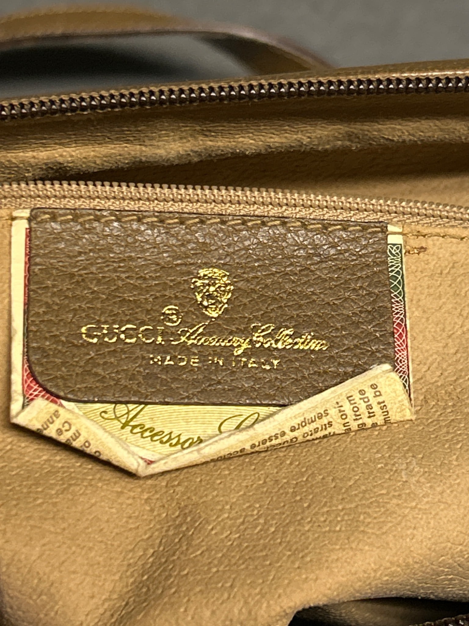 Gucci Accessory Collection Metallic Gold and Red Tote Bag - 6