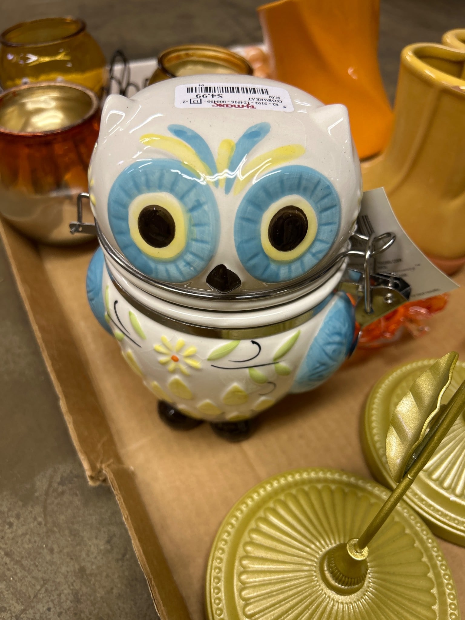 Decorative Items Lot Including Tableware, Figurines, and Holders - 2
