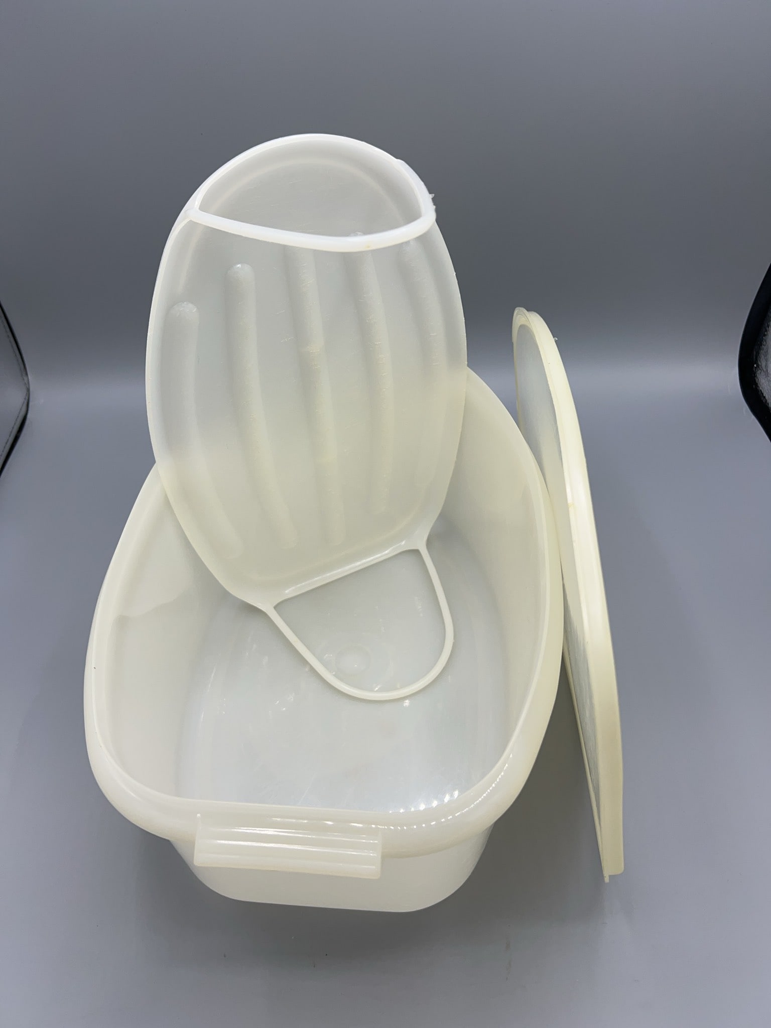 Tupperware Oval Steamer with Lid and Insert - 5