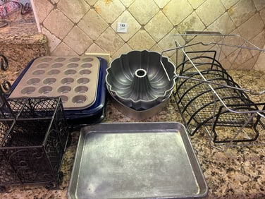Bakeware & Kitchen Racks Lot – Bundt Pan, Muffin Pan, Sheet Pan, Metal Racks