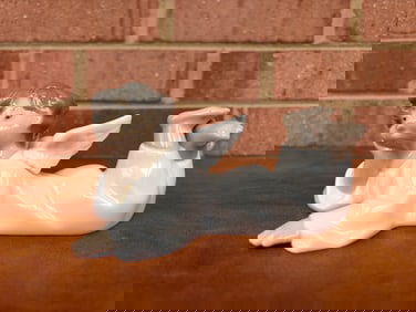 LLADRO Angel Laying Down Porcelain Figurine #04541